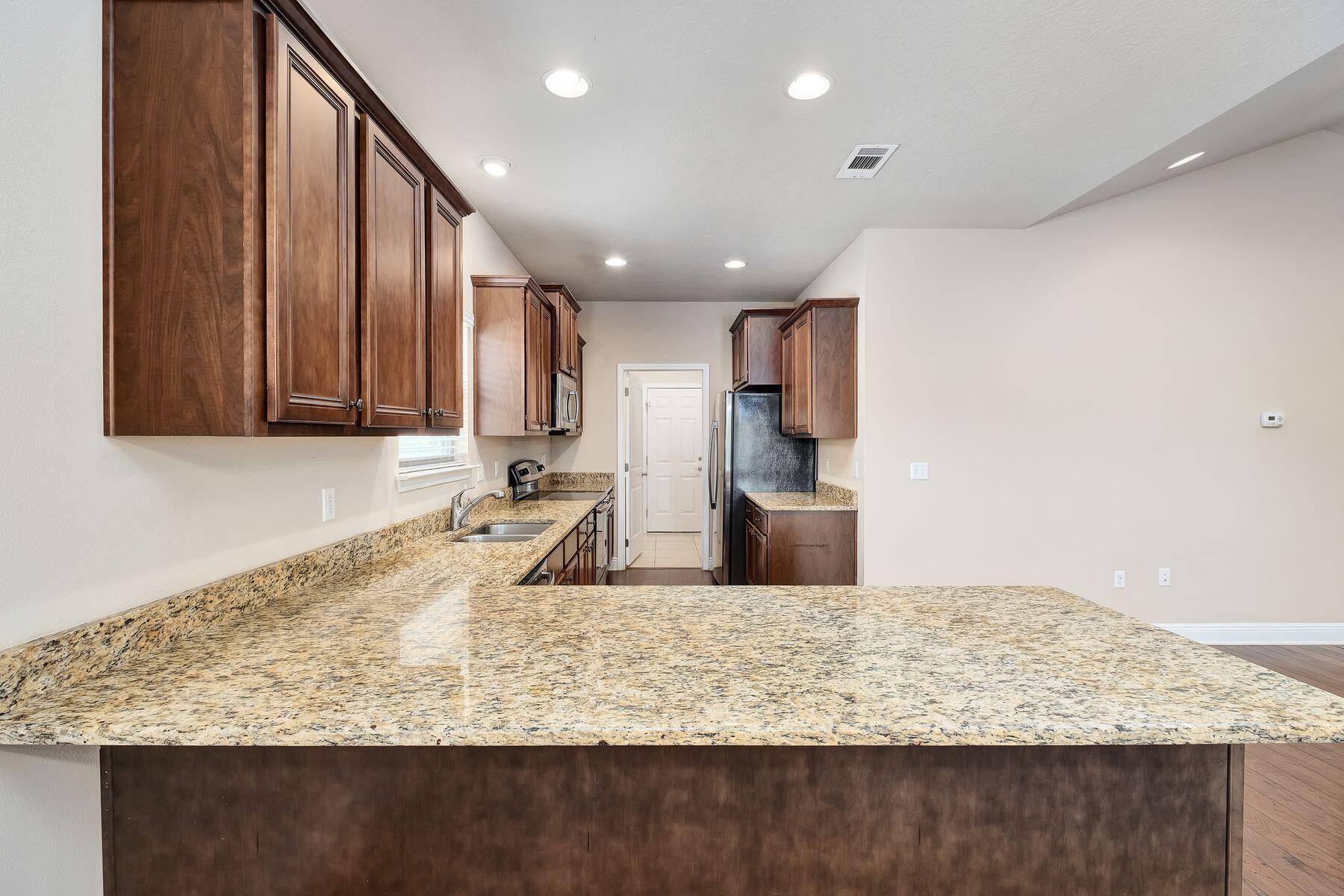 537 Pin Oak Loop