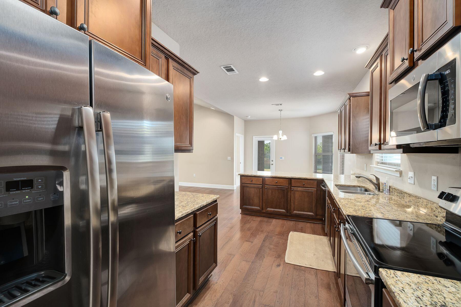 537 Pin Oak Loop