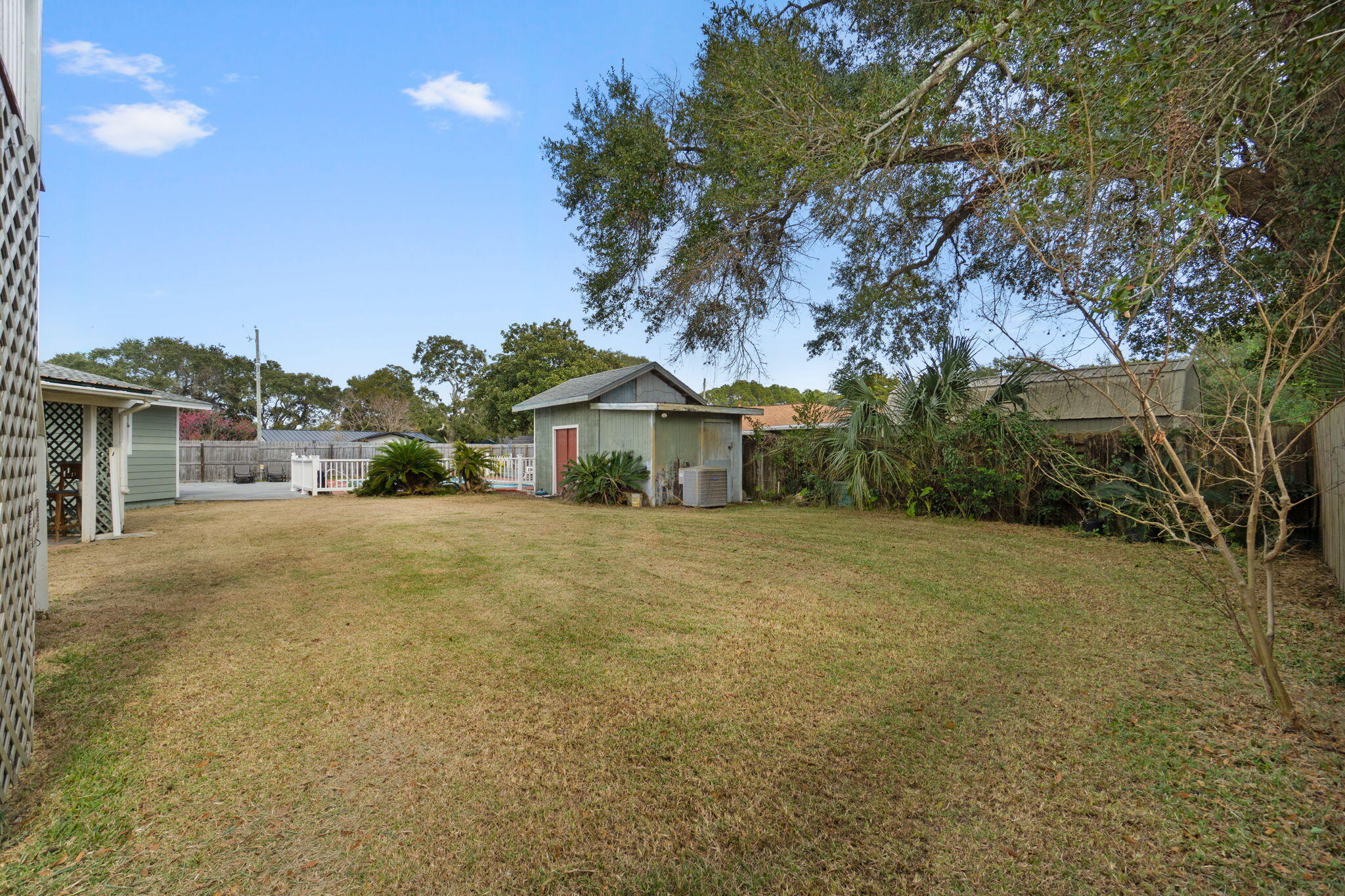 103 SW Cedar Avenue