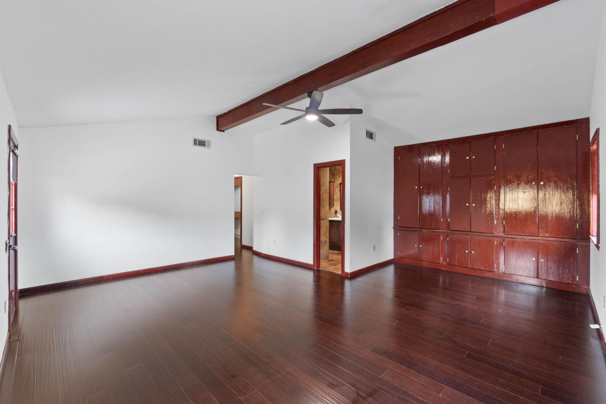 103 SW Cedar Avenue