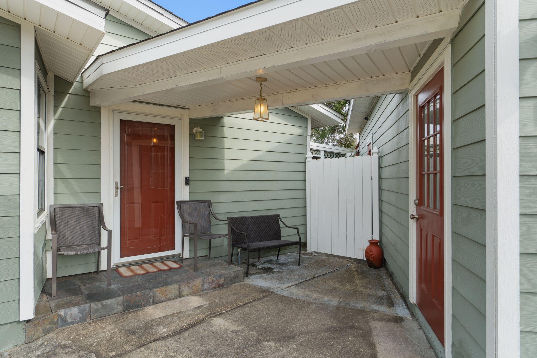 103 SW Cedar Avenue