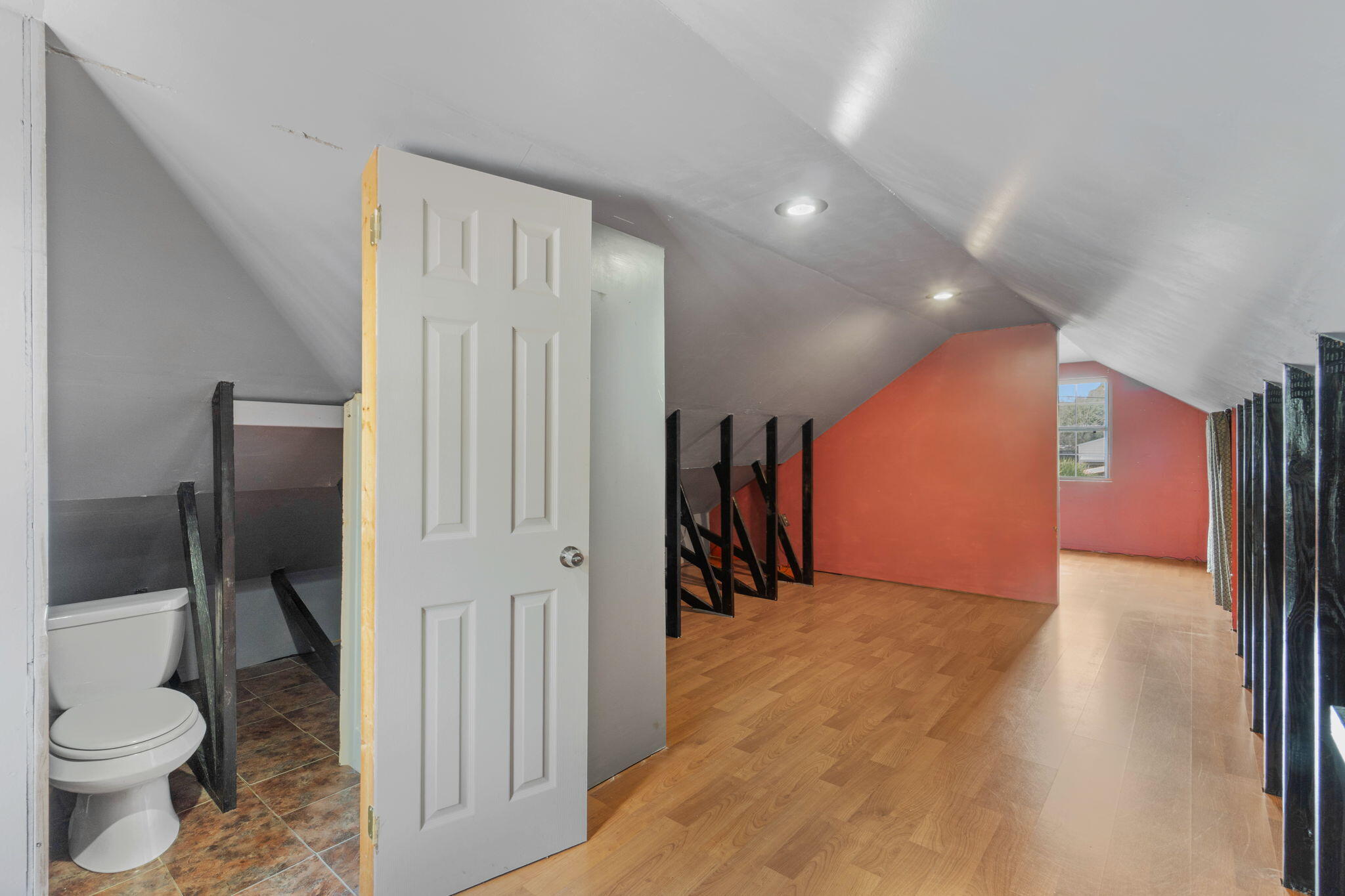 103 SW Cedar Avenue