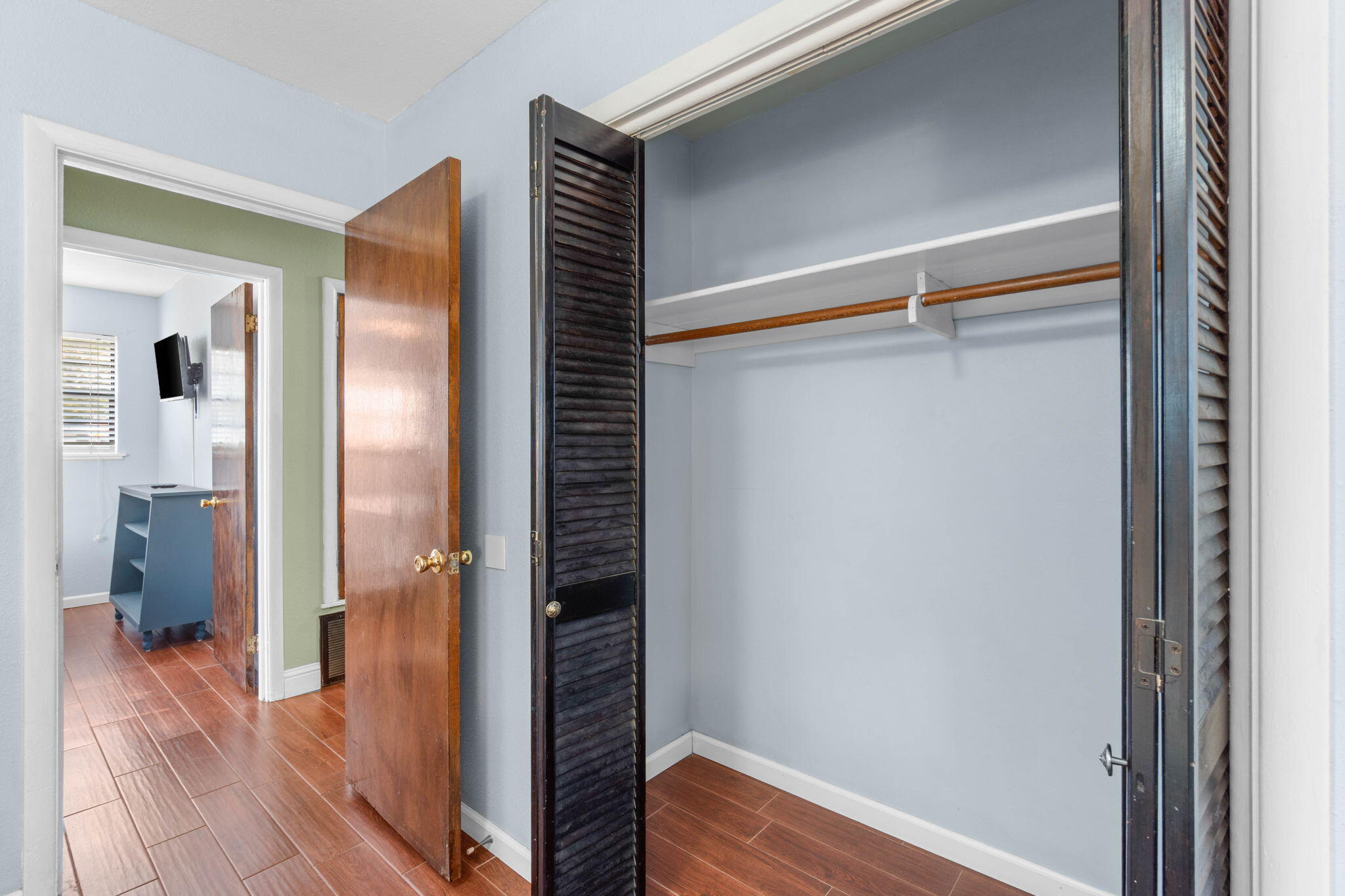 105 SW Cedar Avenue
