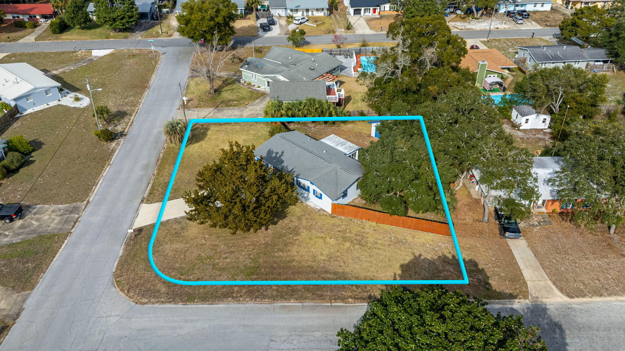105 SW Cedar Avenue
