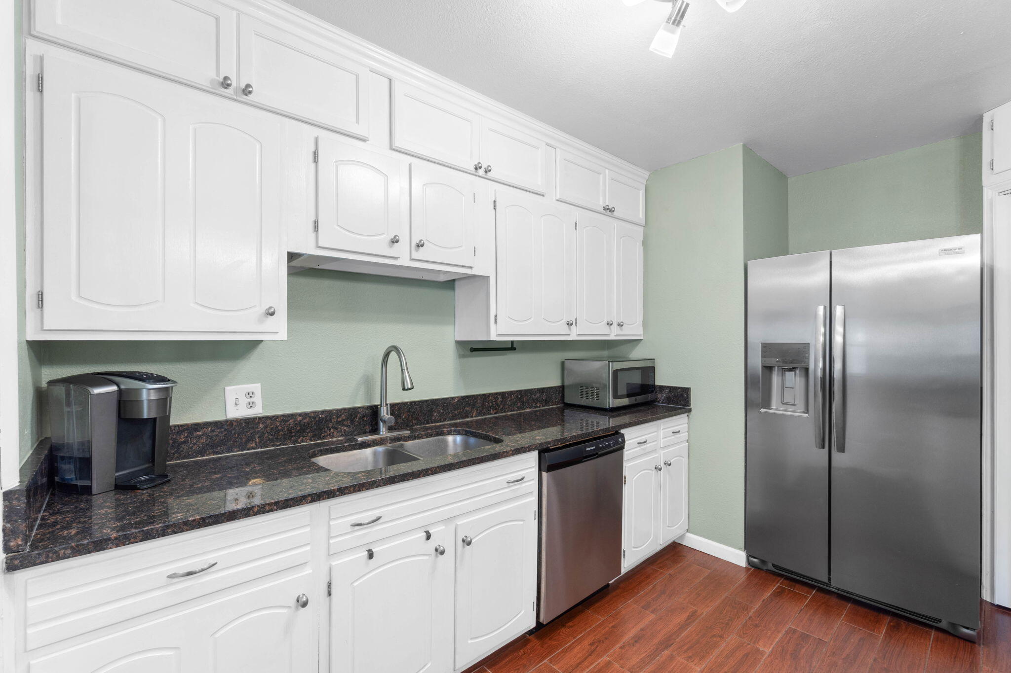 105 SW Cedar Avenue