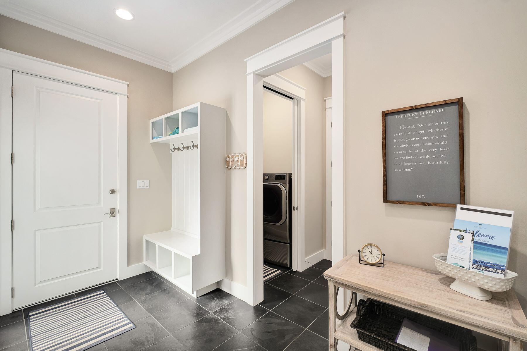 615 E Royal Fern Way