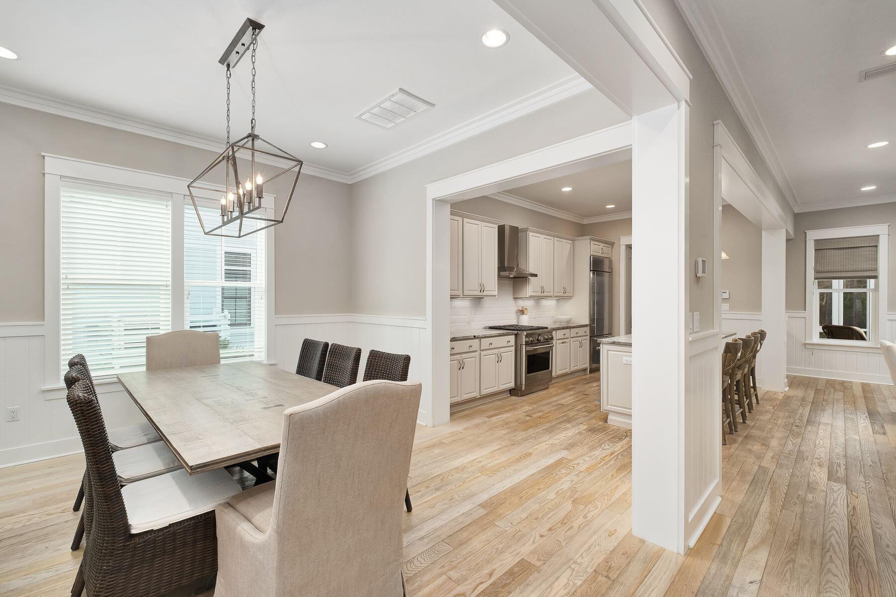615 E Royal Fern Way