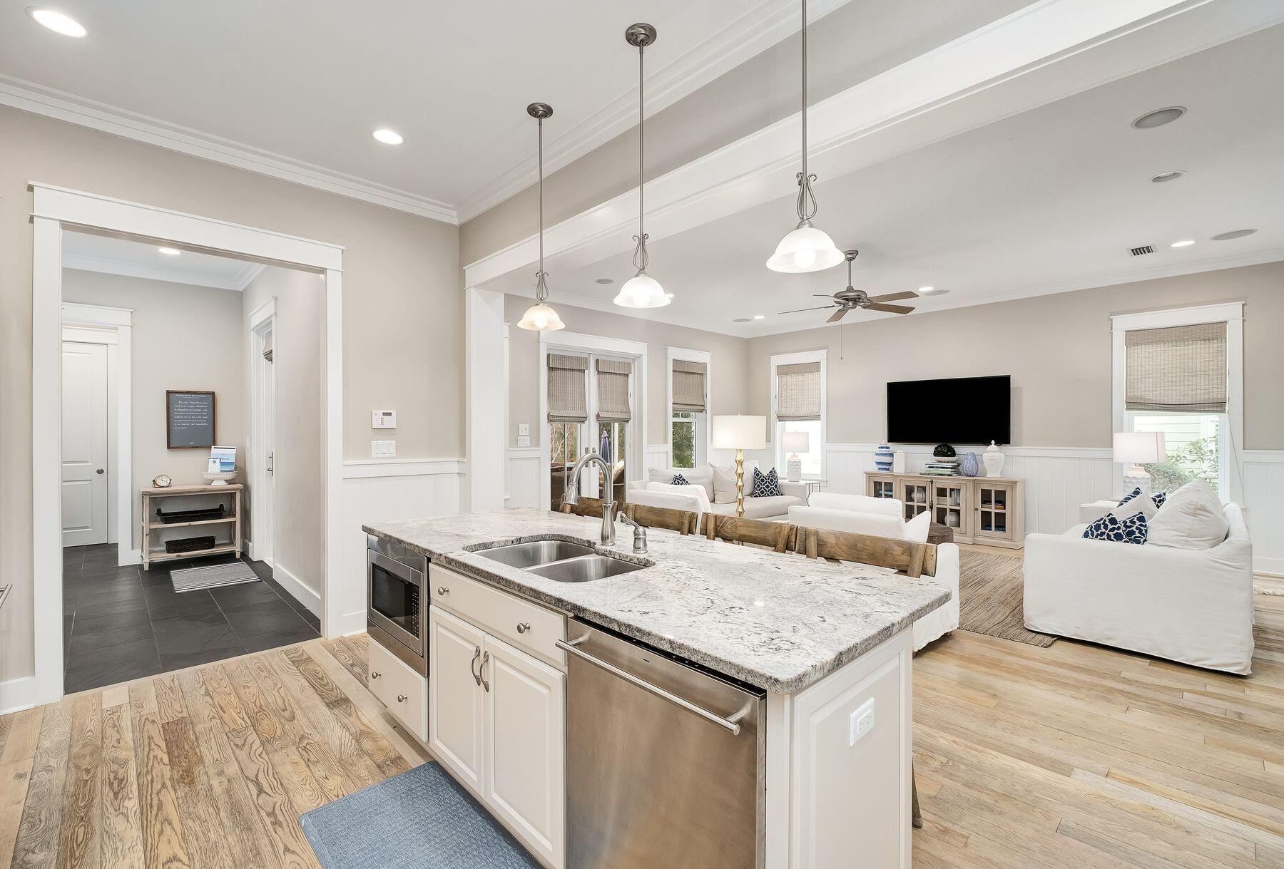 615 E Royal Fern Way