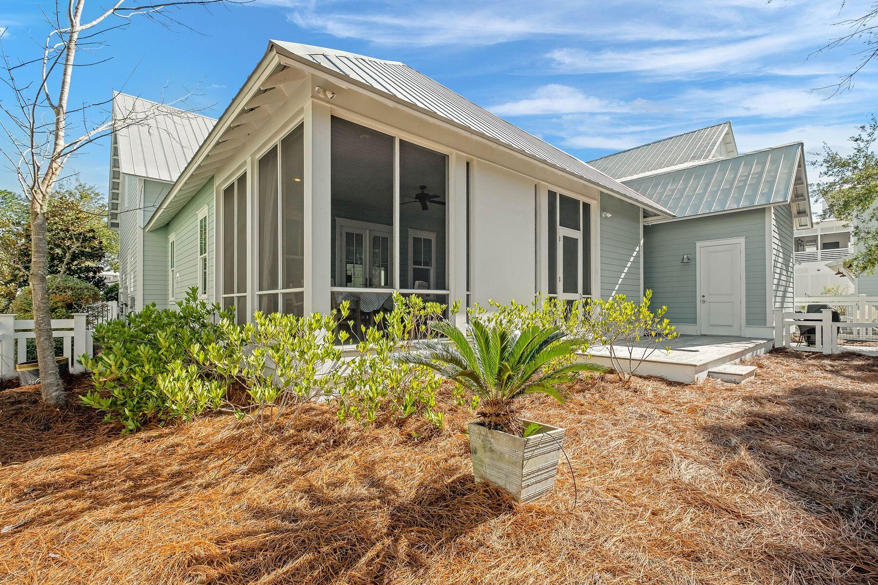 615 E Royal Fern Way