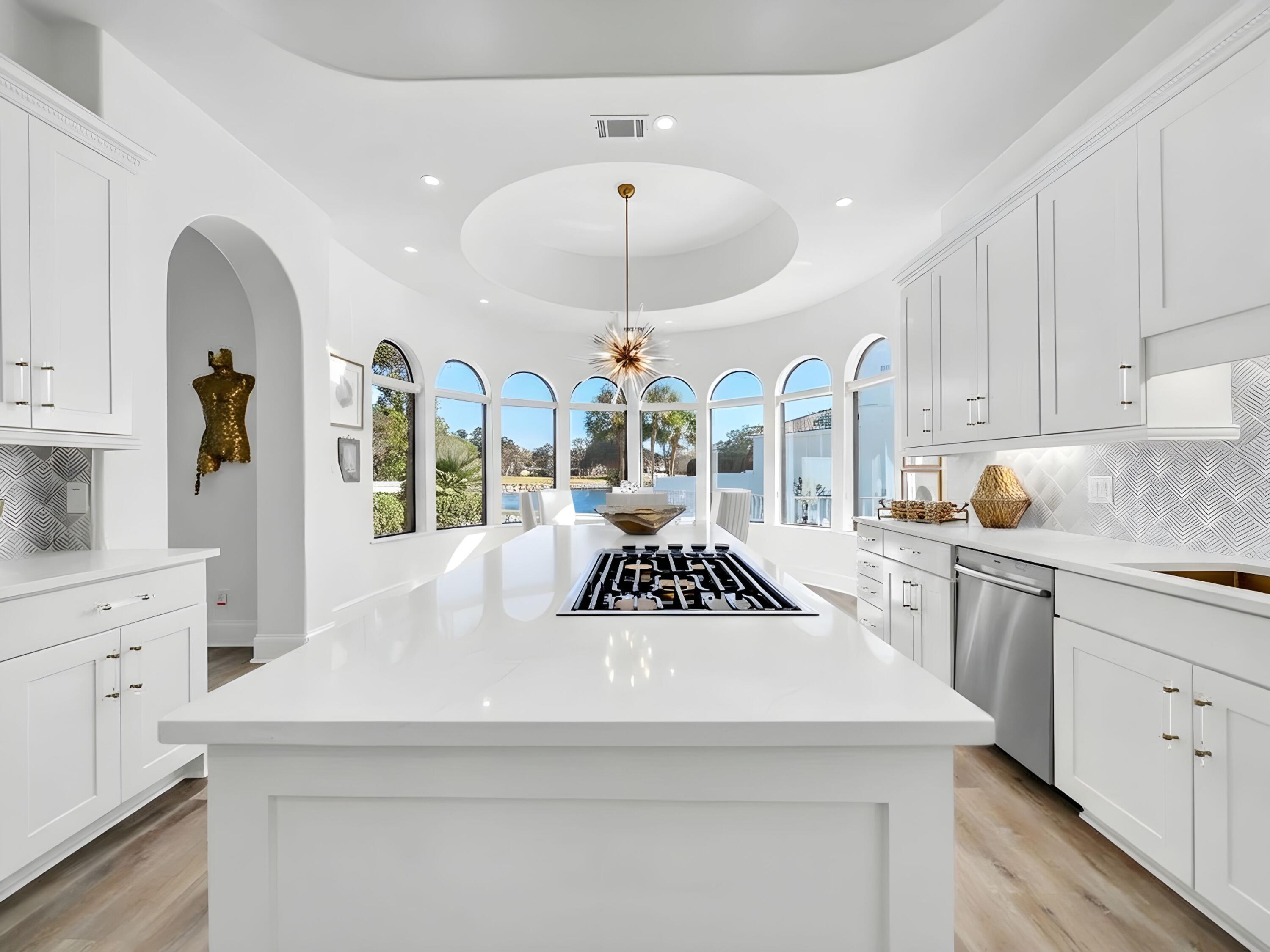 8060 Fountains Lane