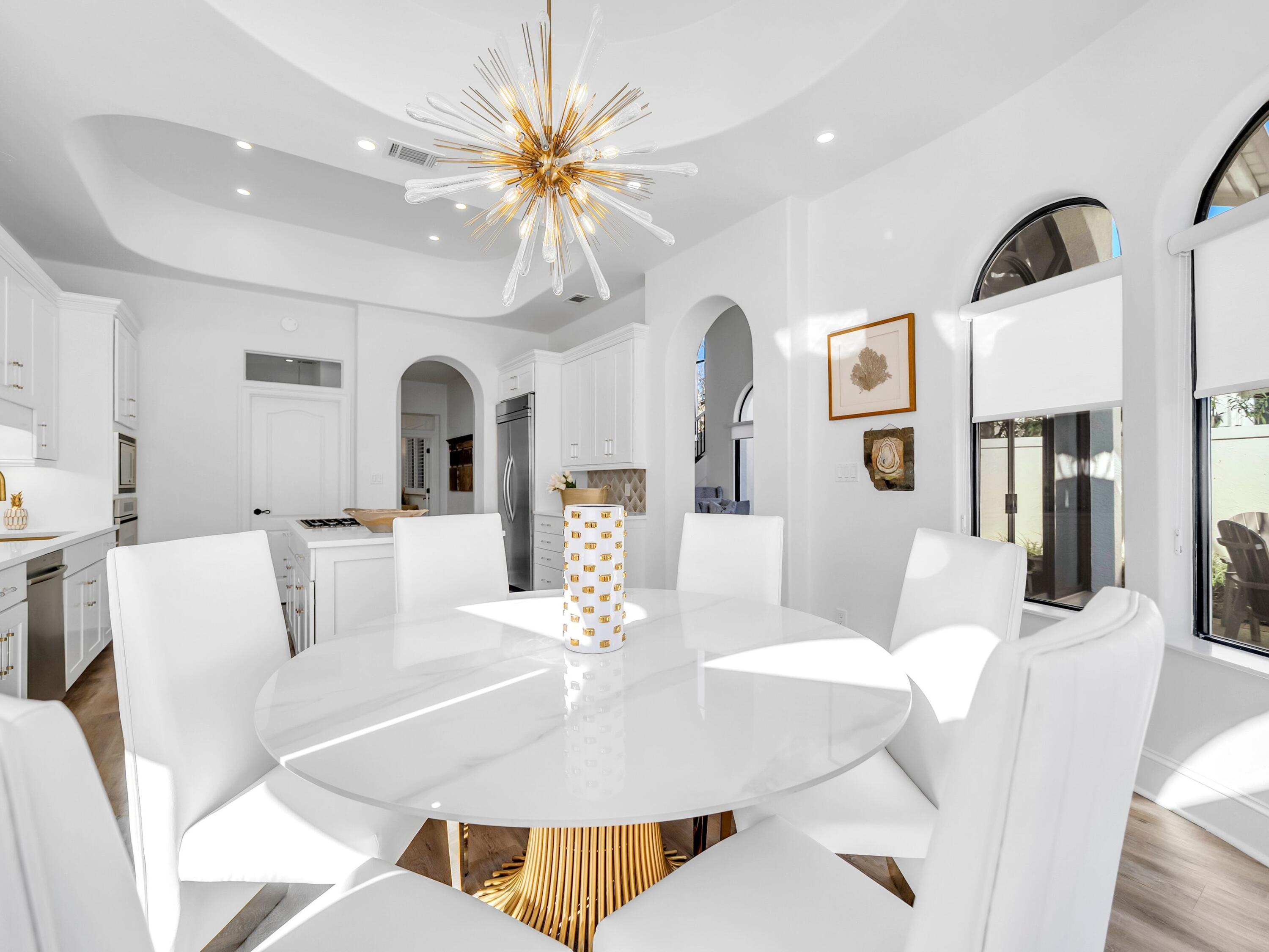 8060 Fountains Lane
