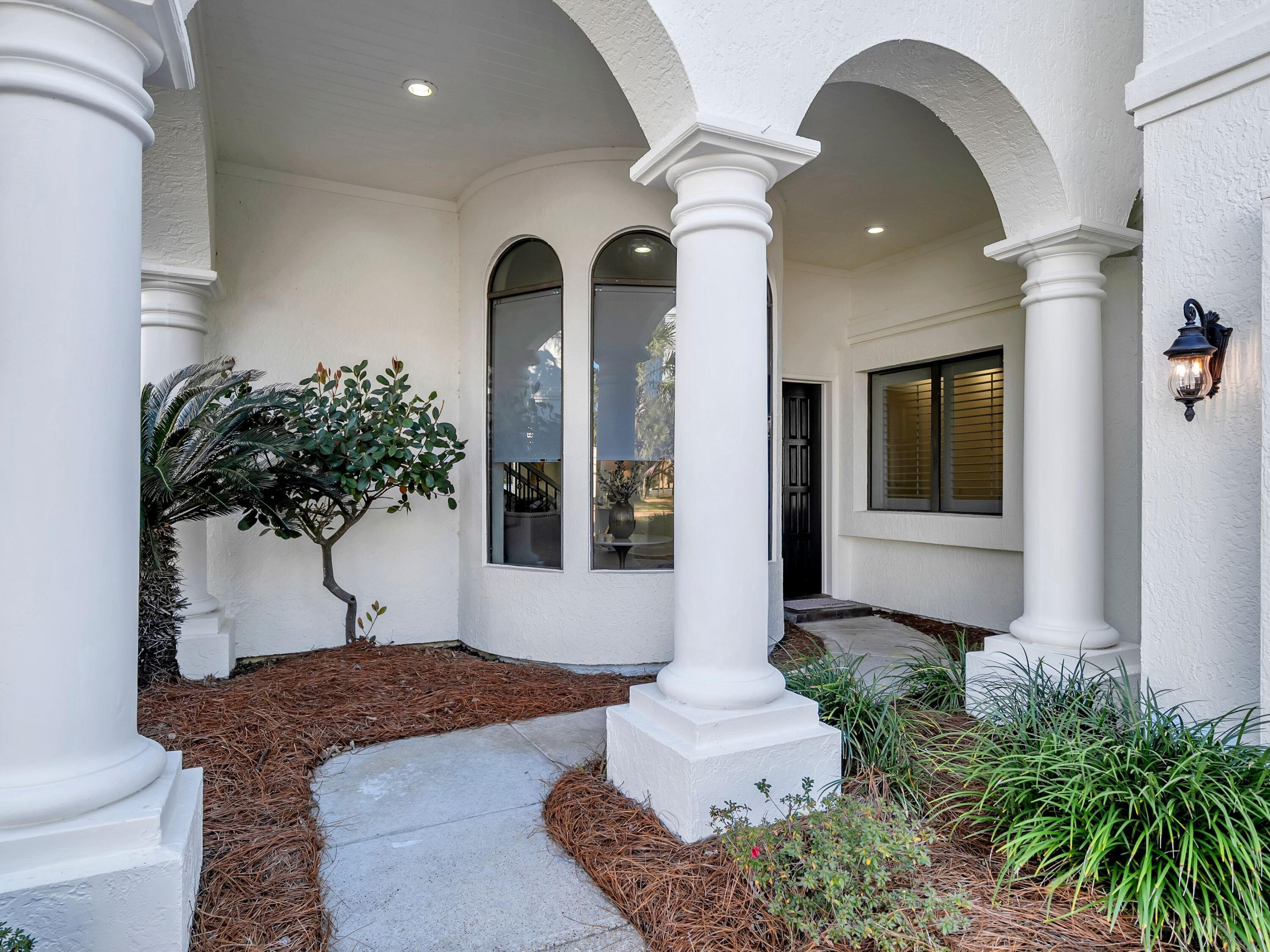 8060 Fountains Lane