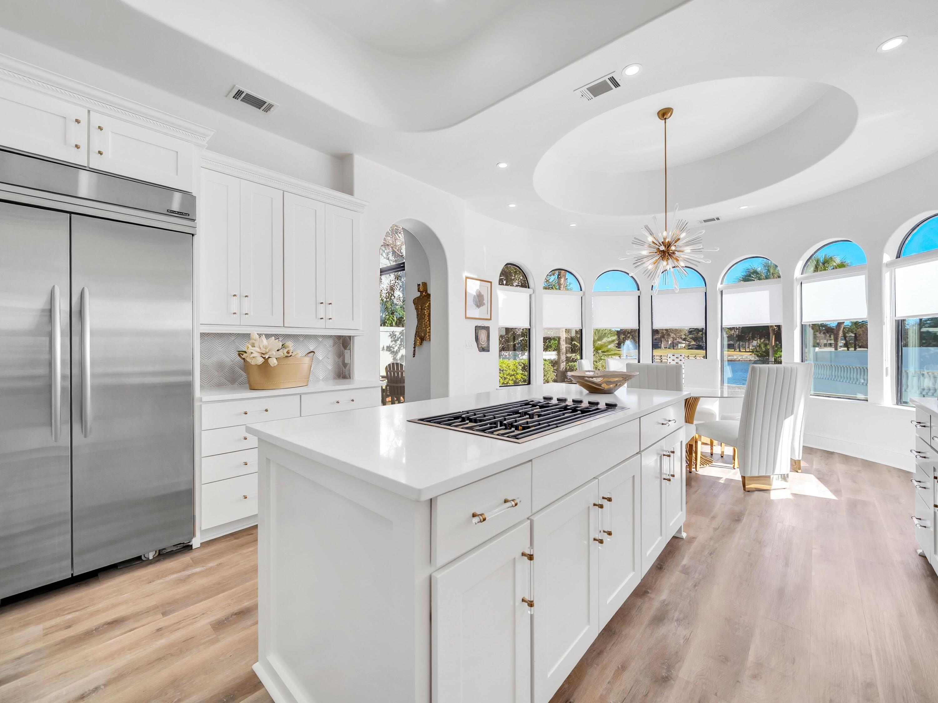 8060 Fountains Lane