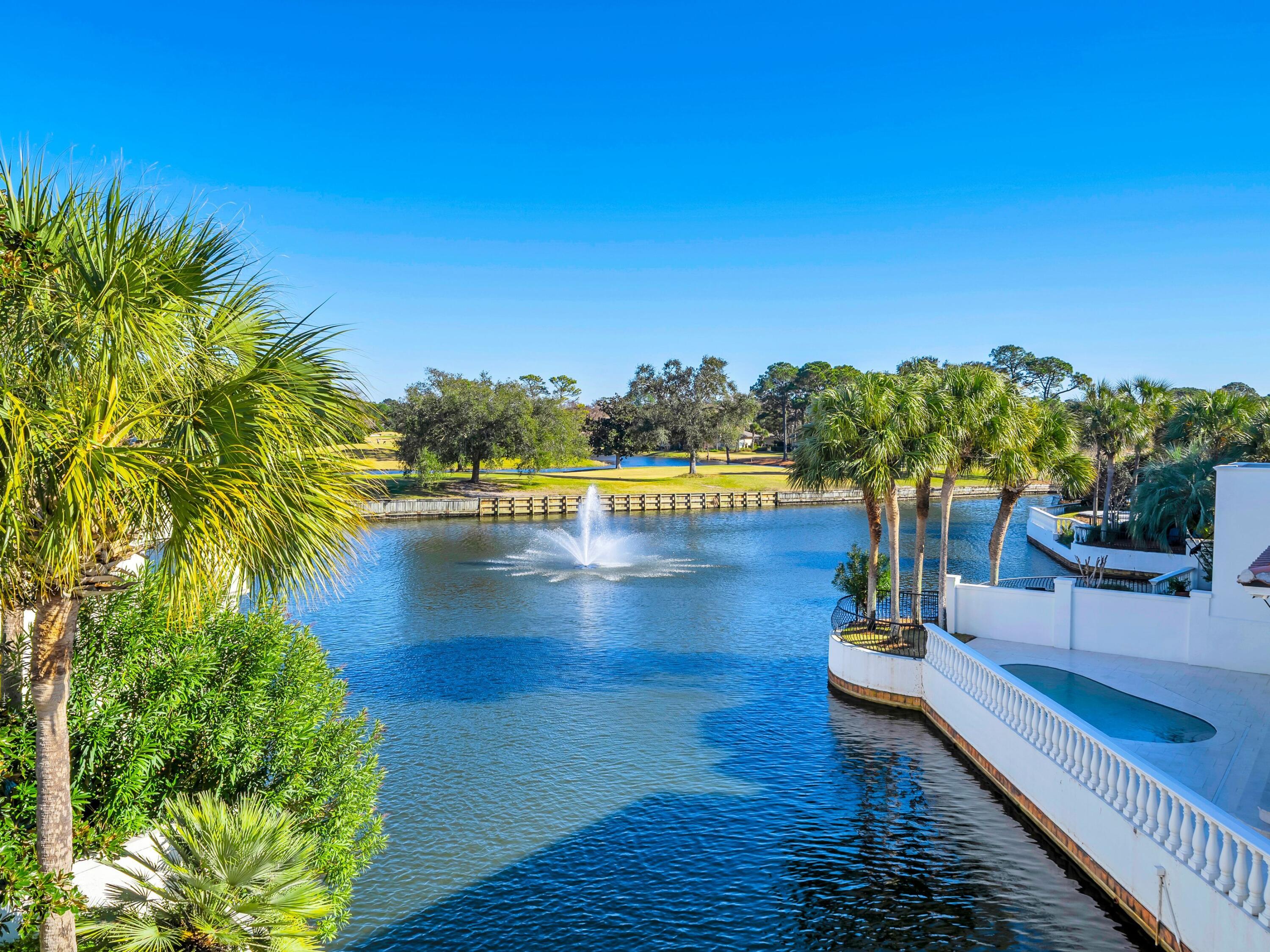 8060 Fountains Lane