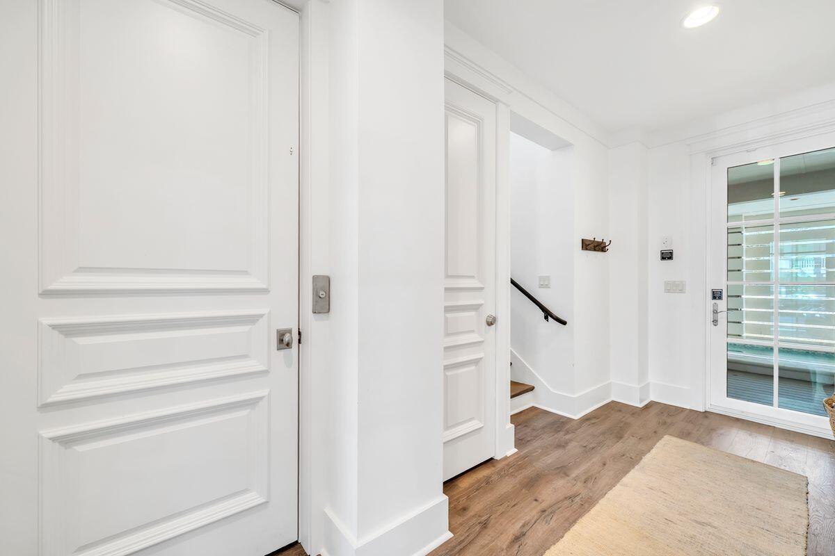 6 Hotz Avenue