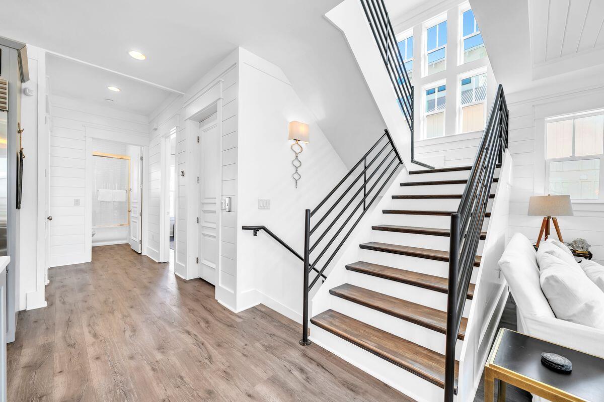 6 Hotz Avenue