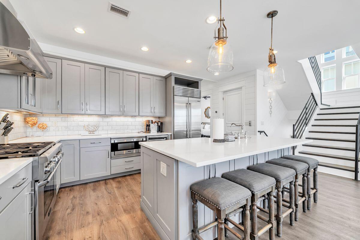 6 Hotz Avenue