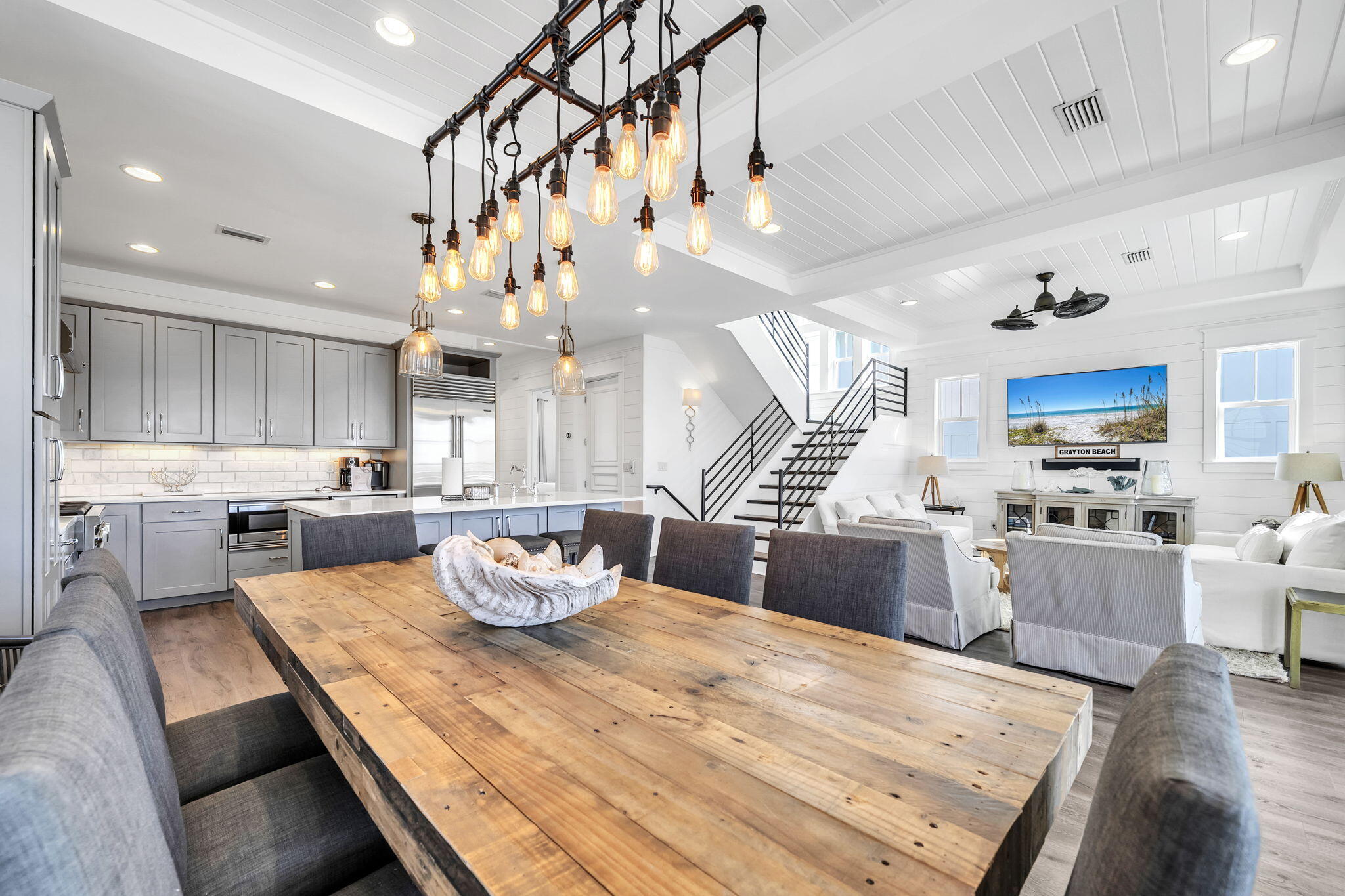 6 Hotz Avenue
