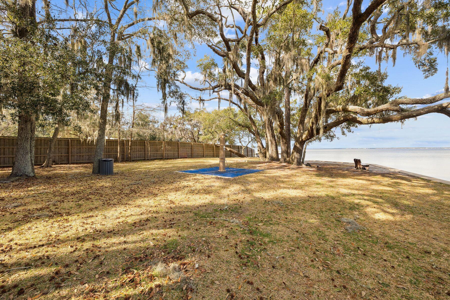 48 Pine Tree Way