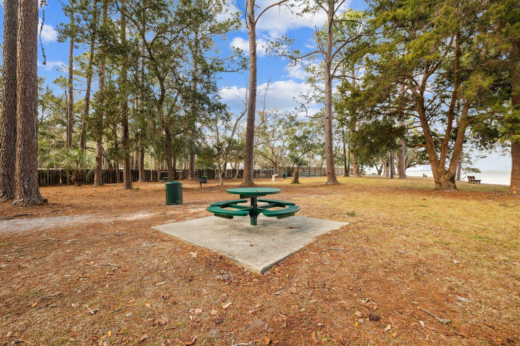 48 Pine Tree Way