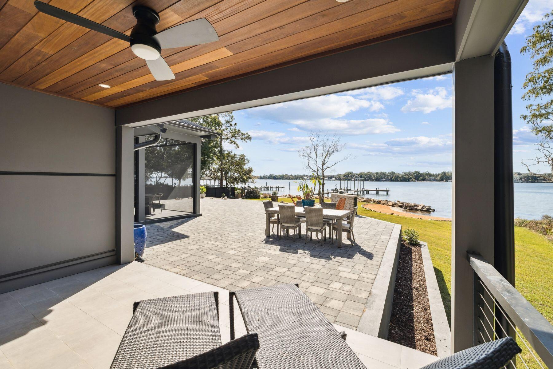 1435 Bayshore Drive