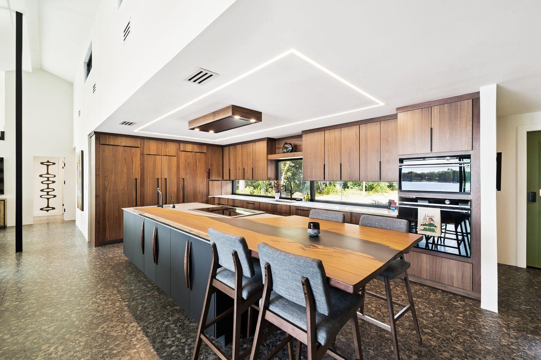 1435 Bayshore Drive