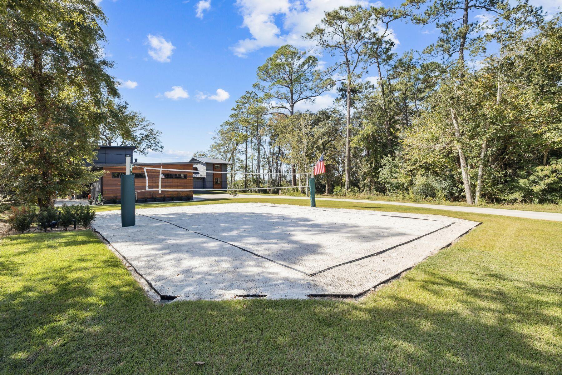 1435 Bayshore Drive