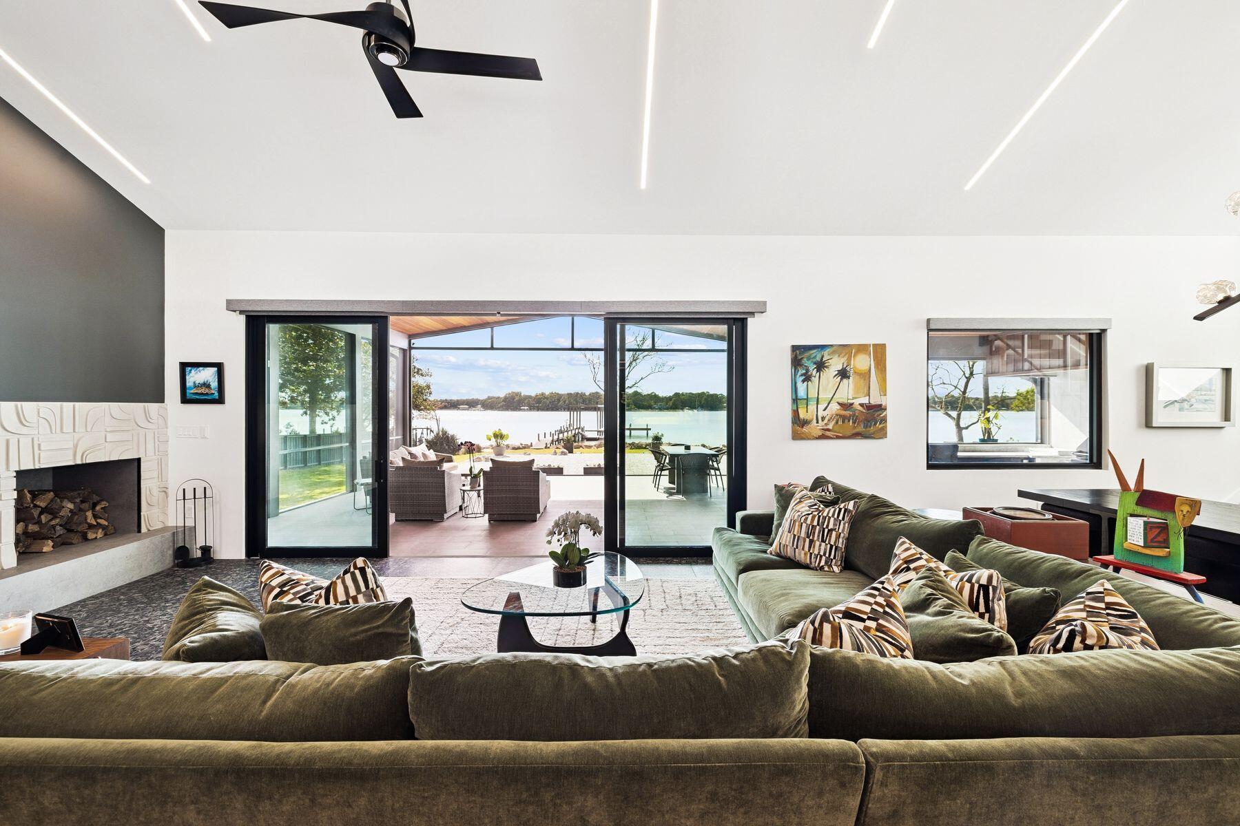 1435 Bayshore Drive