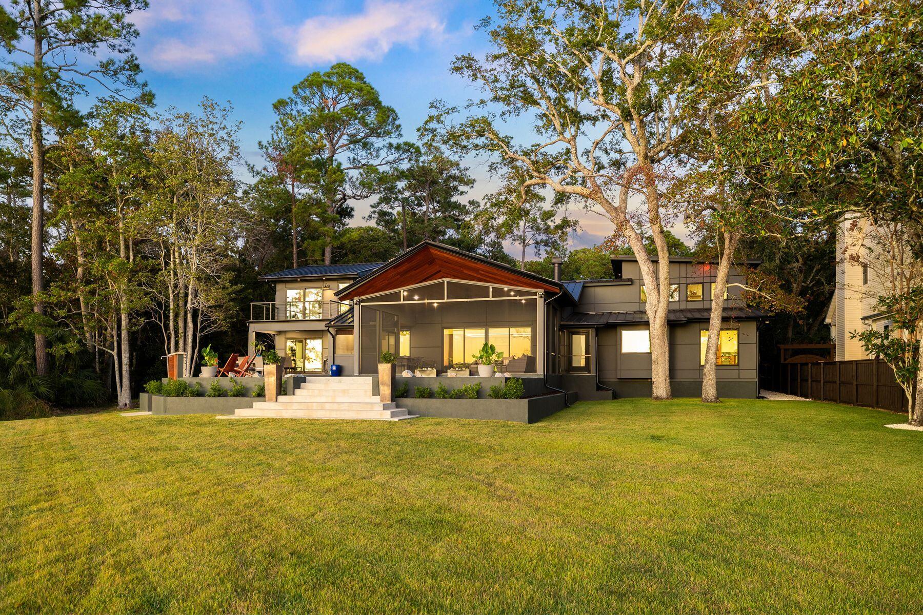 1435 Bayshore Drive