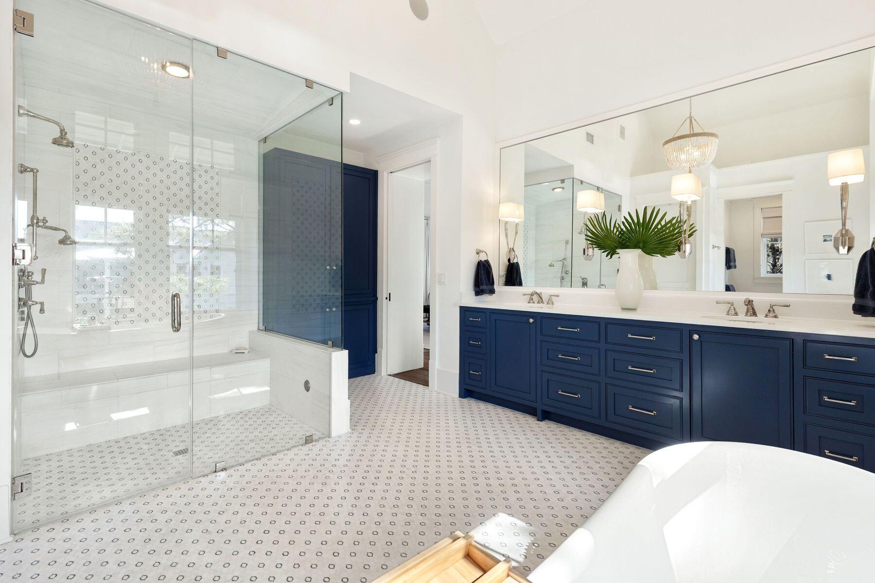 50 E Yacht Pond Lane