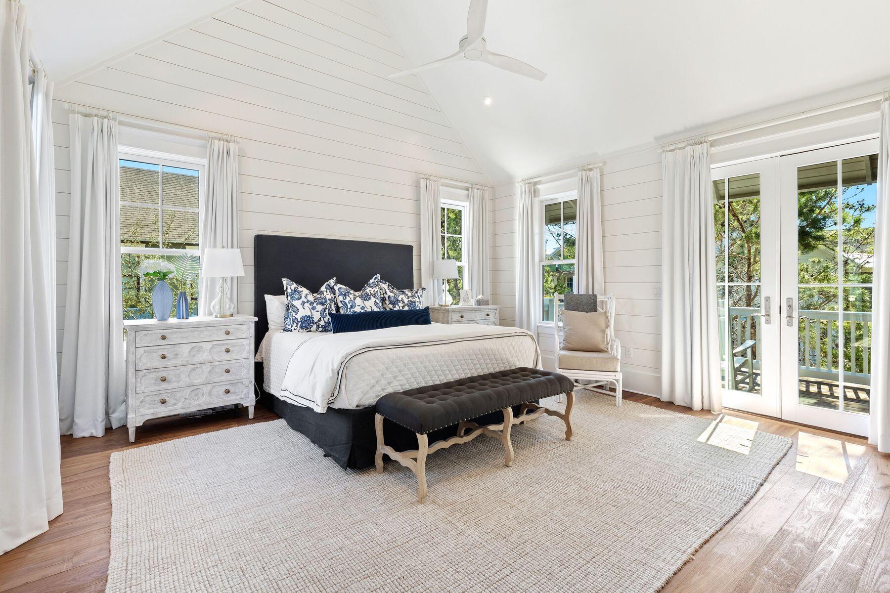 50 E Yacht Pond Lane