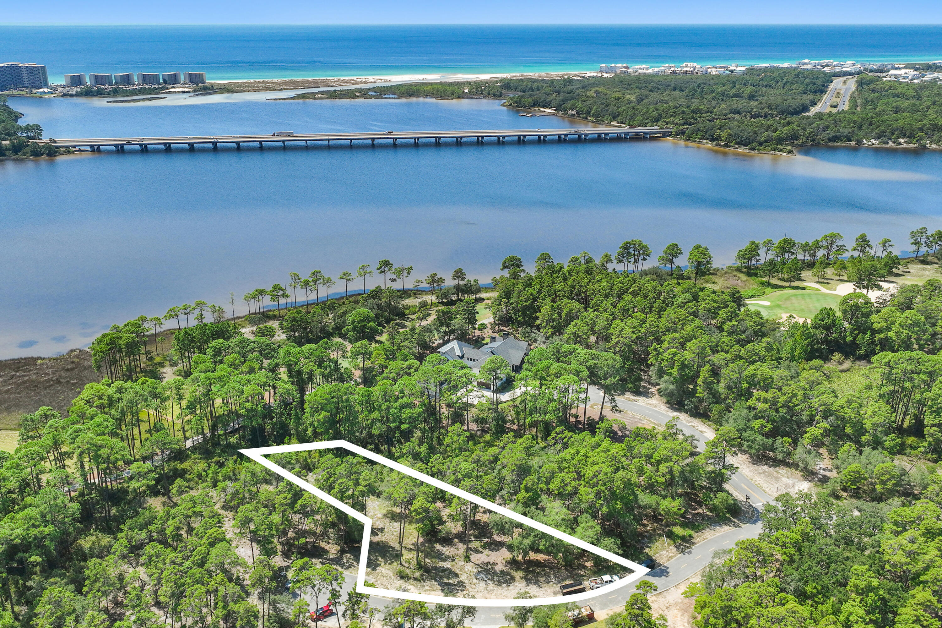 1403 Old Oak Trail