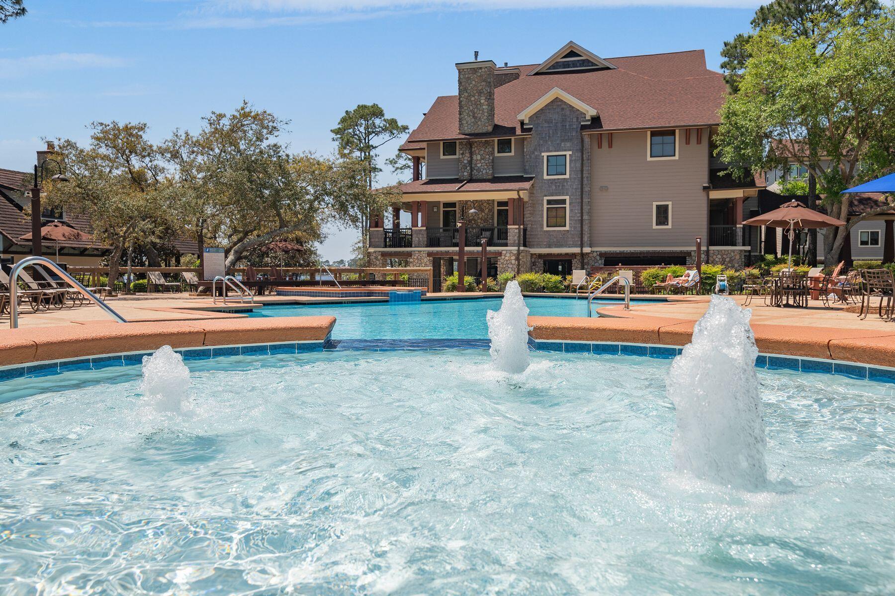 1403 Old Oak Trail