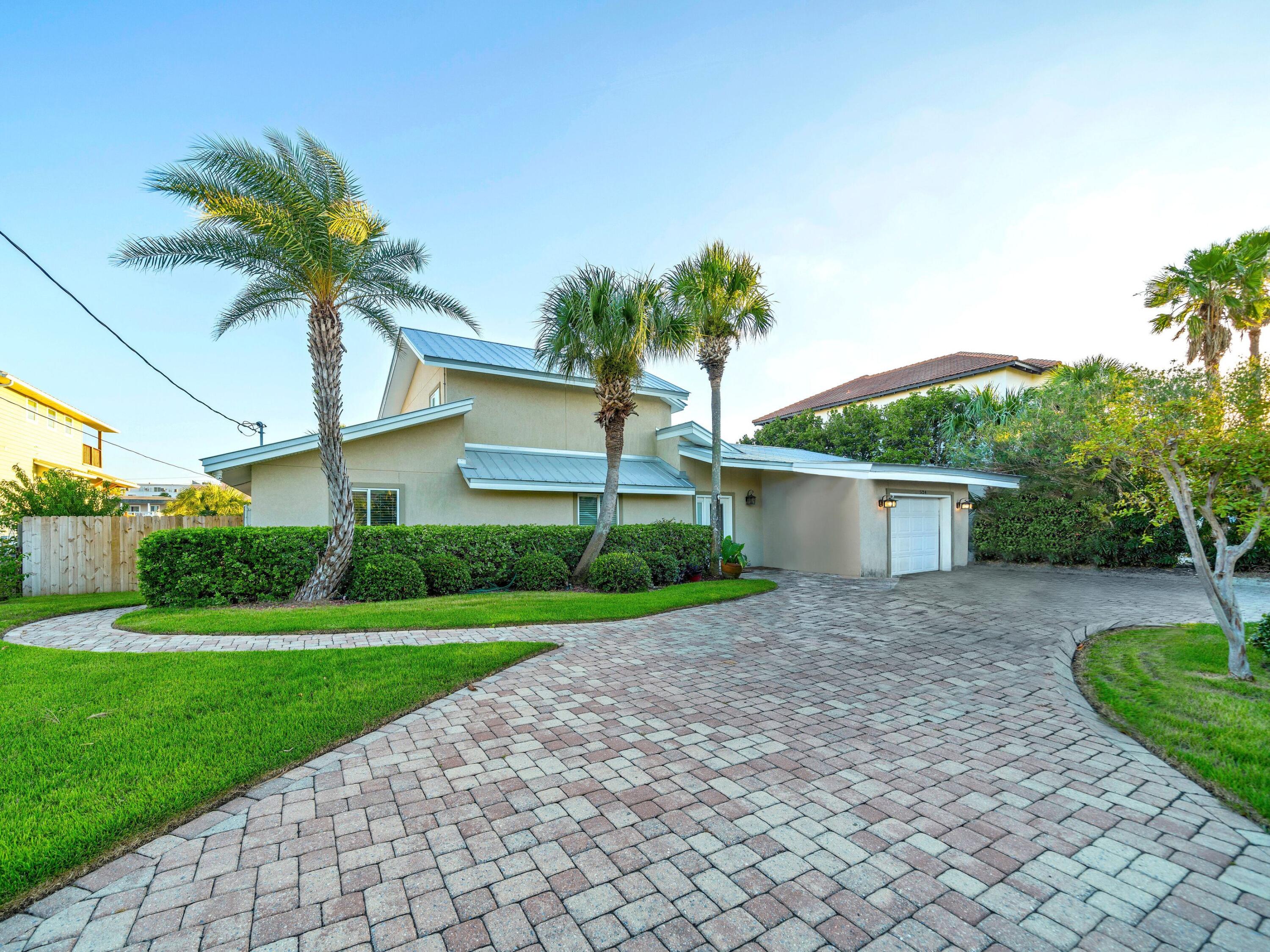 524 Vera Cruz Drive