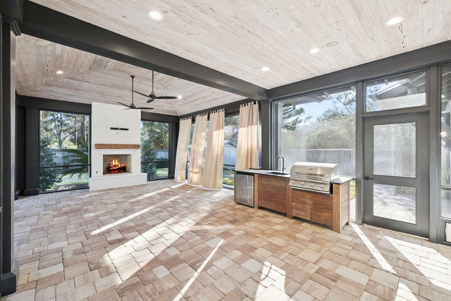 67 Sunset Avenue