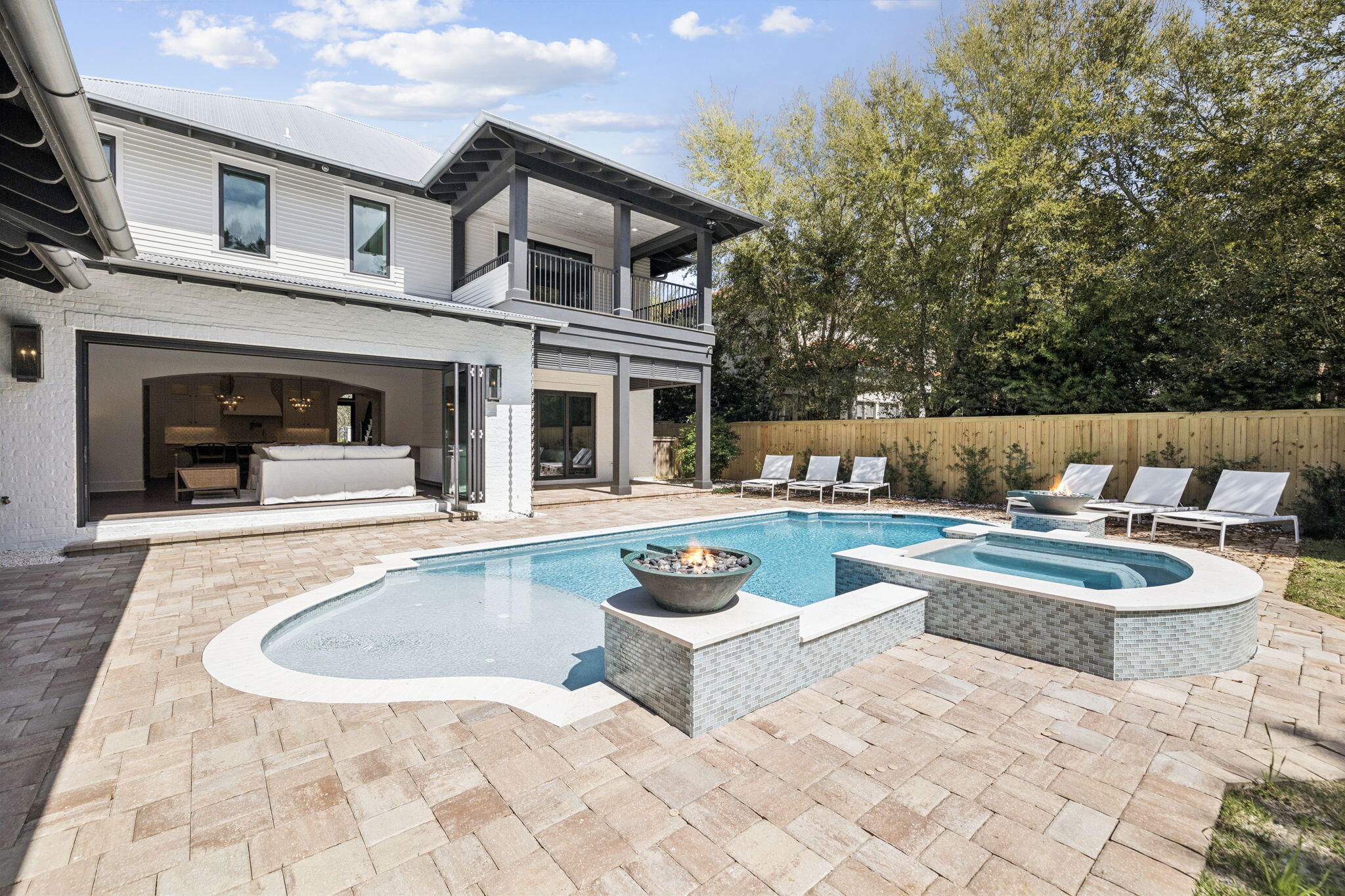 67 Sunset Avenue