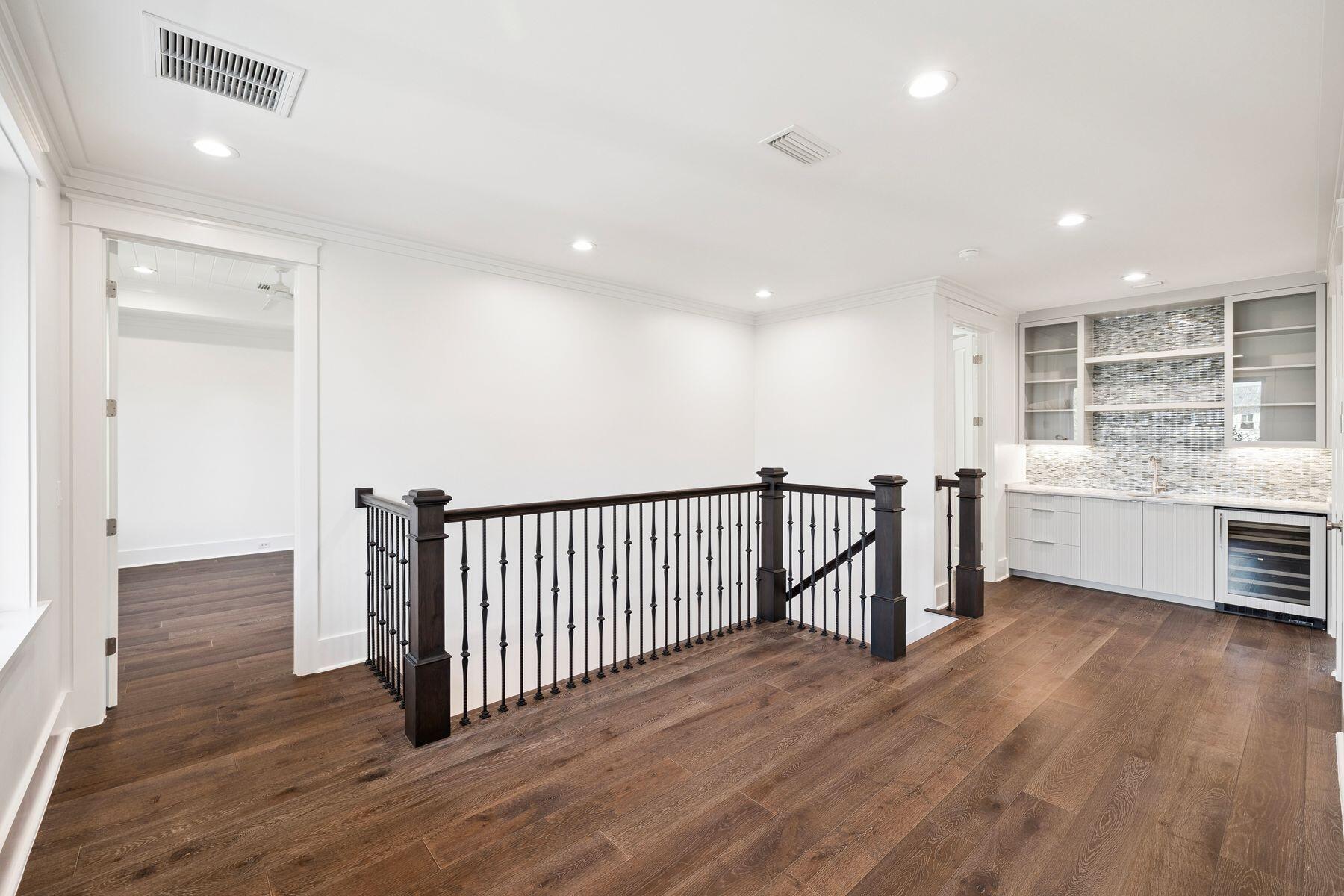 67 Sunset Avenue