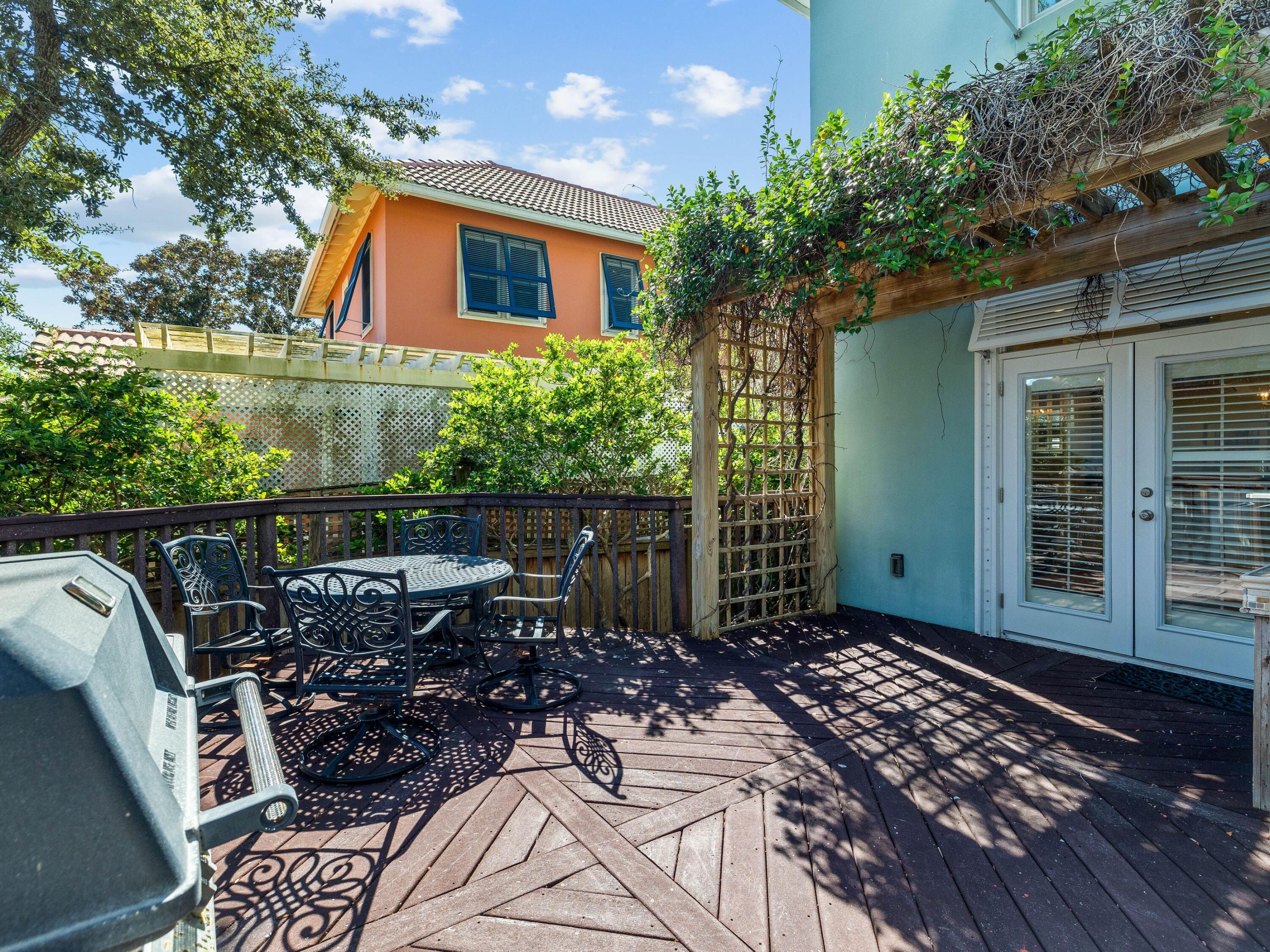 233 Rue Martine