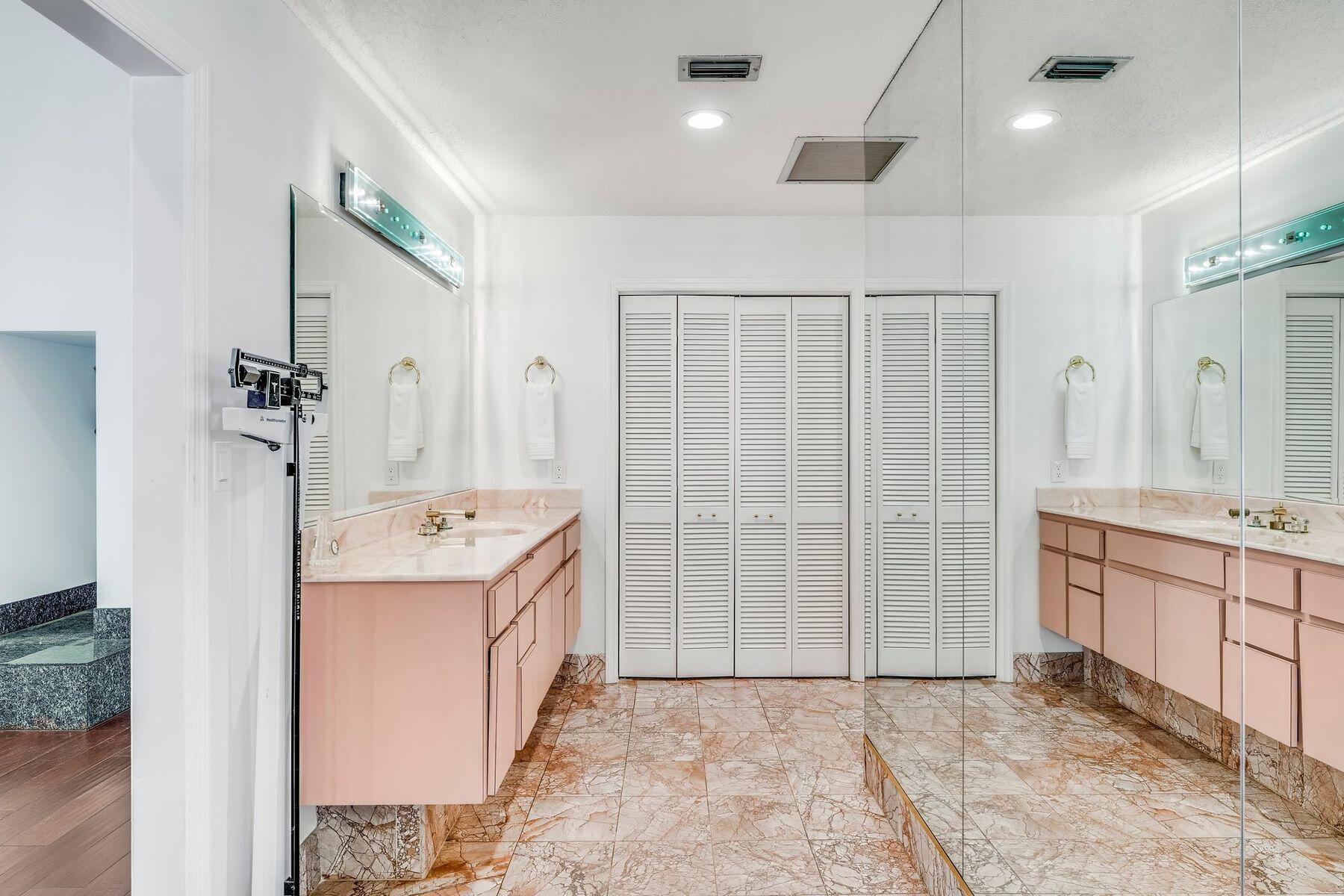 820 Gulf View Drive