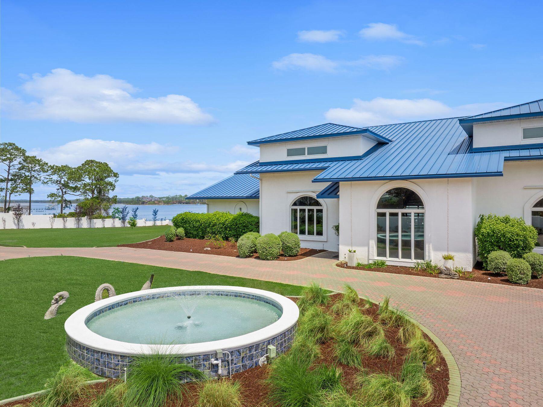 820 Gulf View Drive