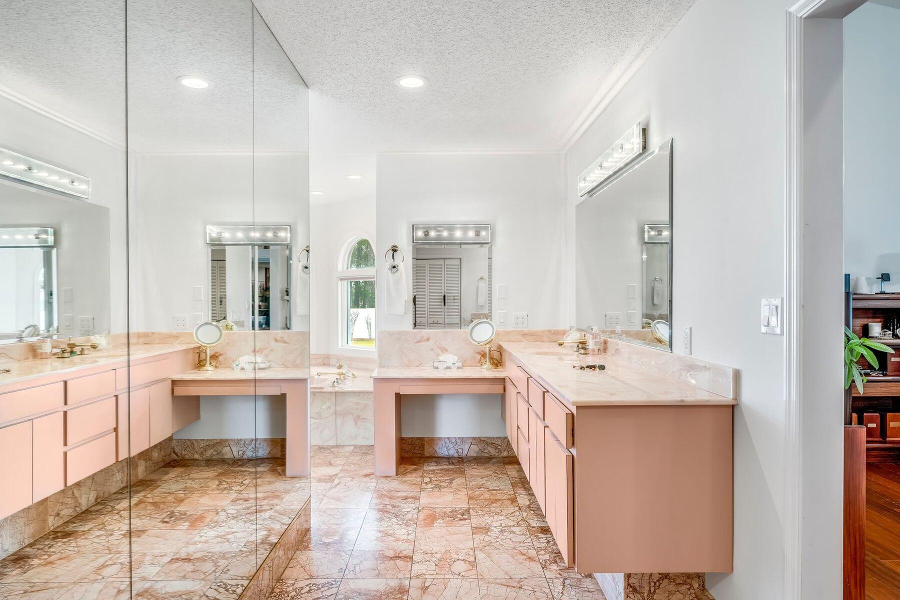 820 Gulf View Drive