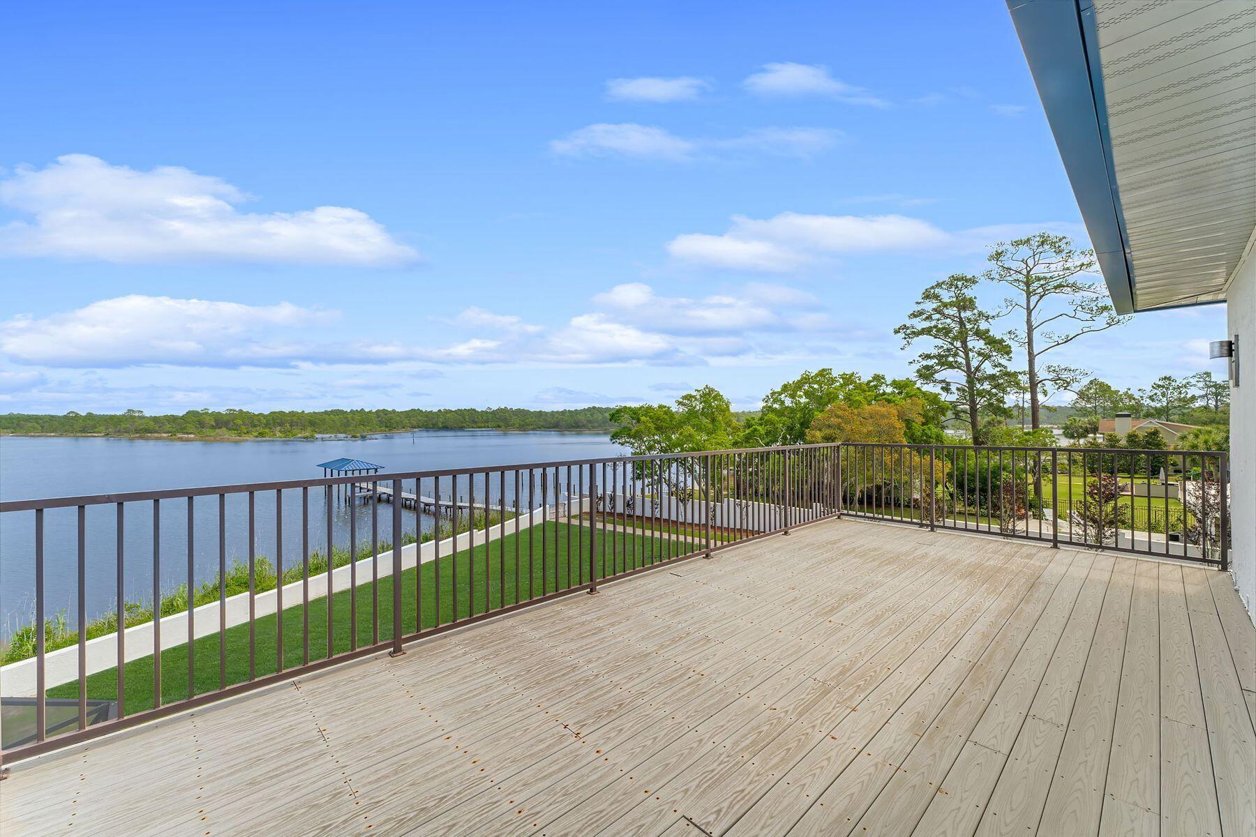 820 Gulf View Drive