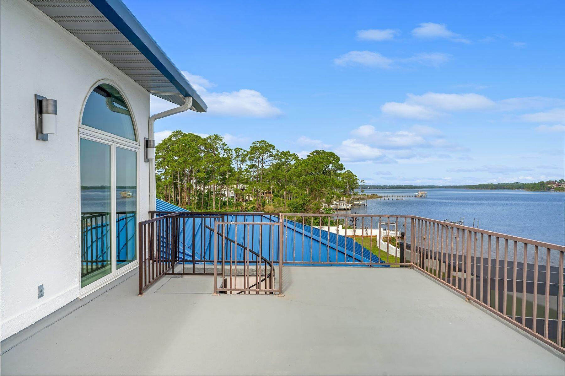 820 Gulf View Drive