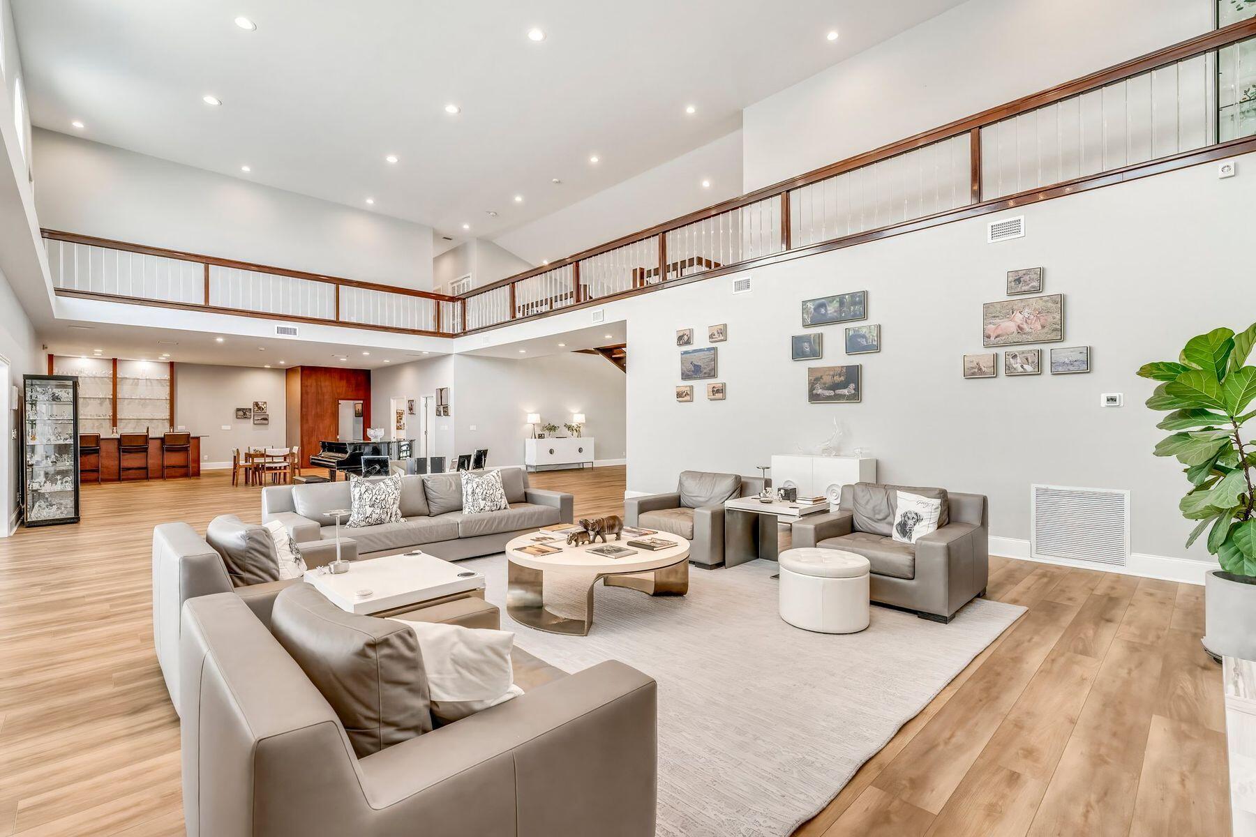 820 Gulf View Drive
