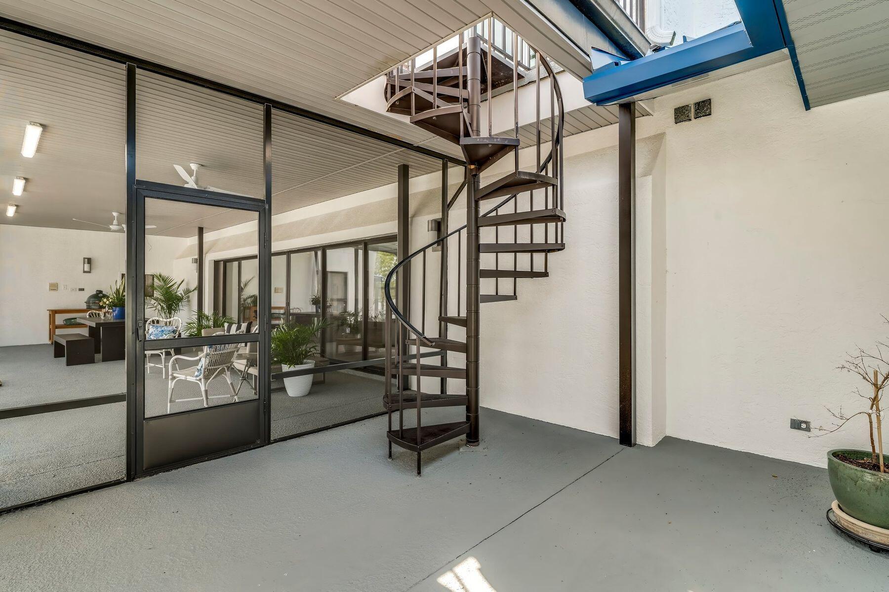 820 Gulf View Drive