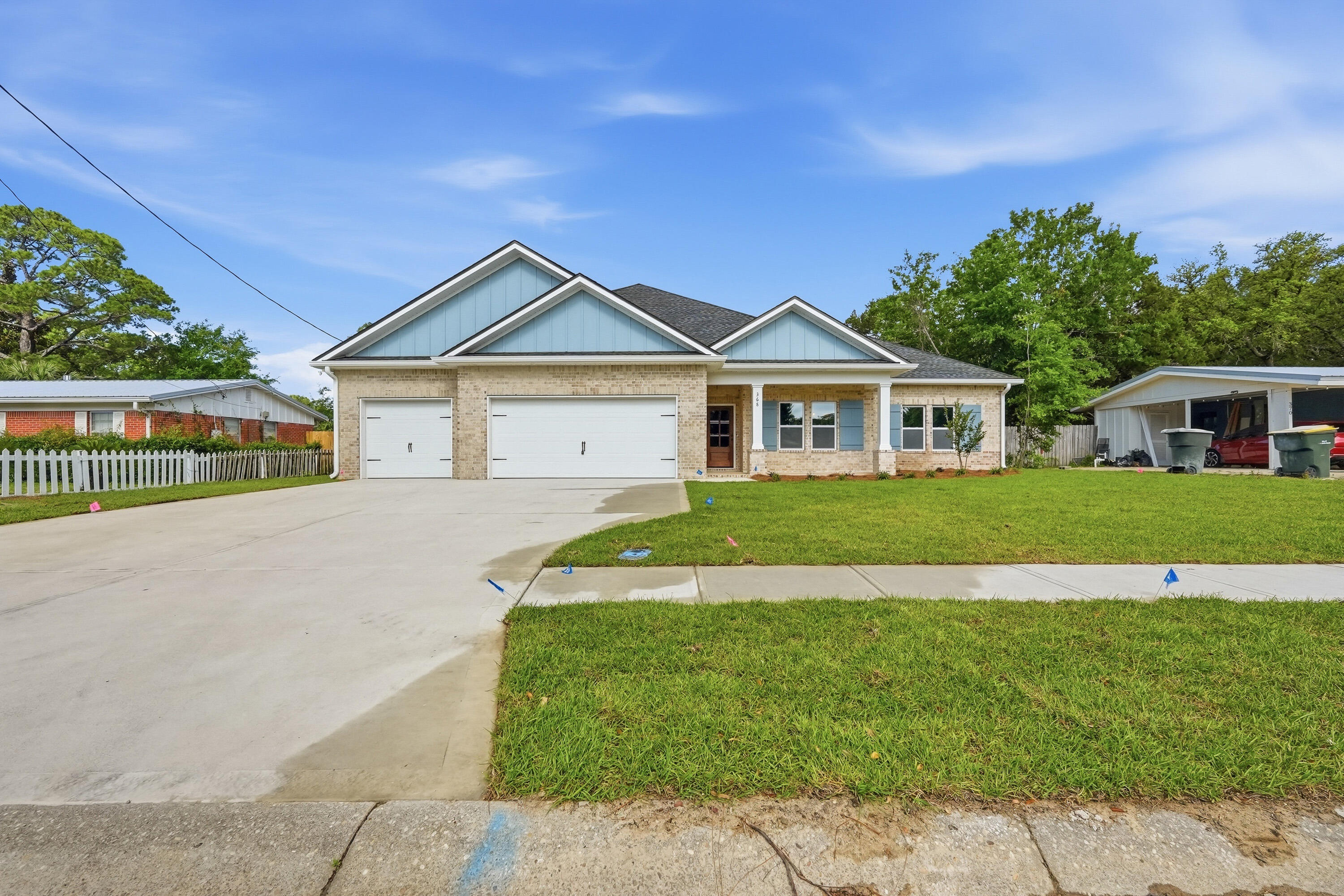 368 SW Coral Drive
