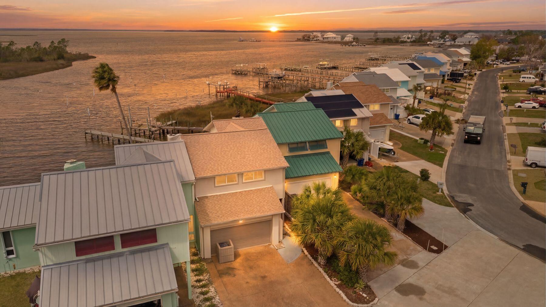1233 Capri Drive