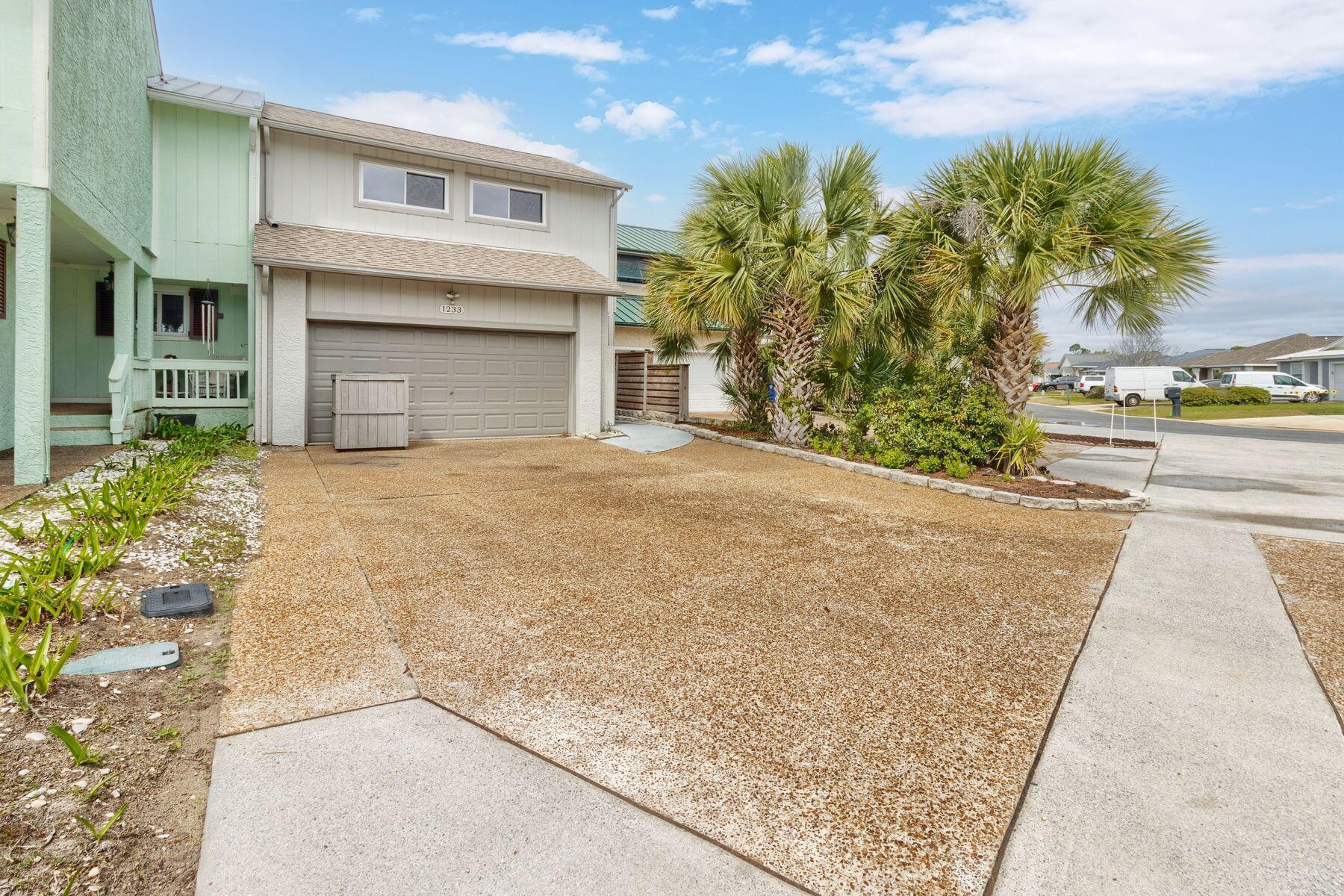 1233 Capri Drive