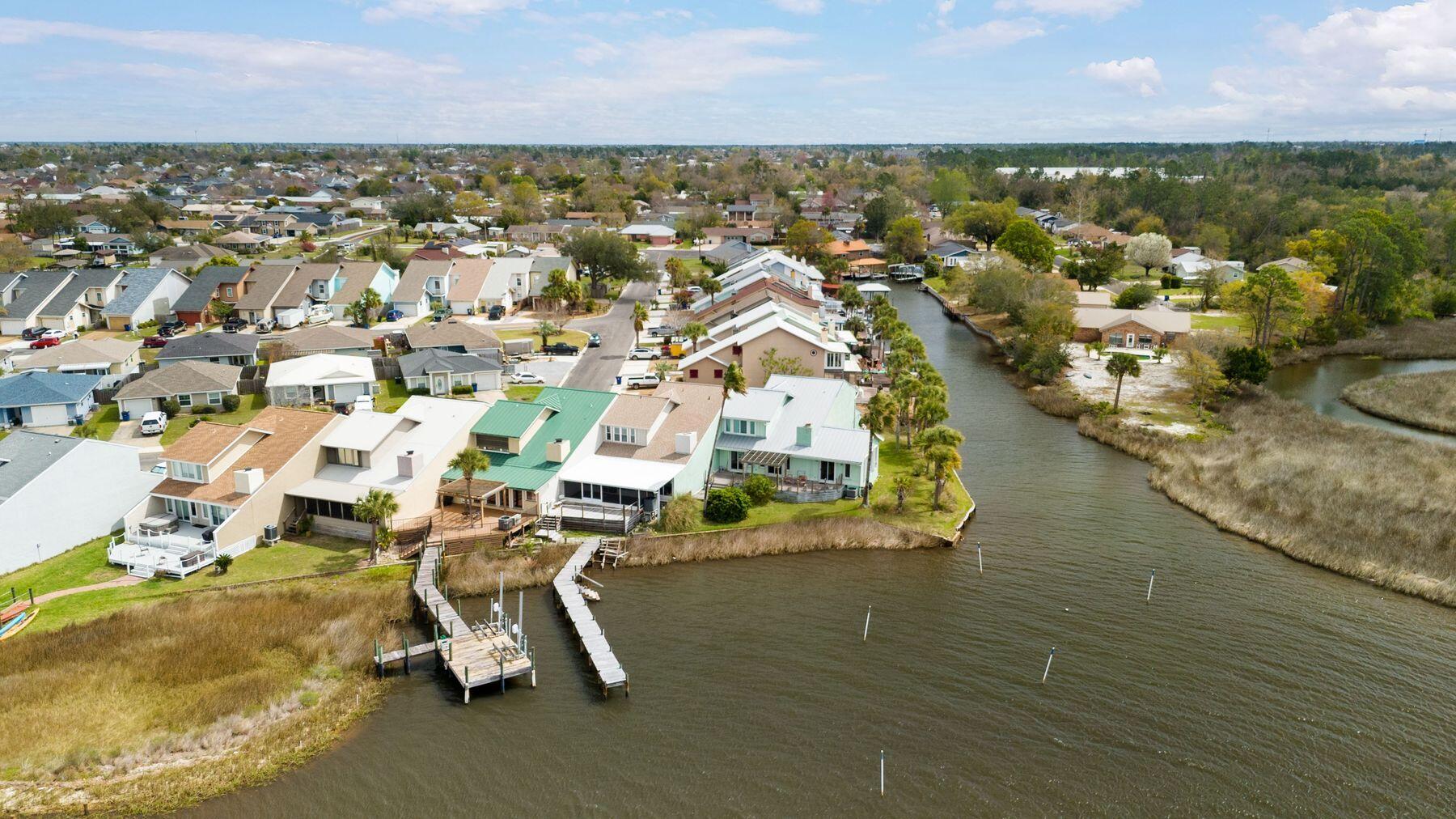 1233 Capri Drive