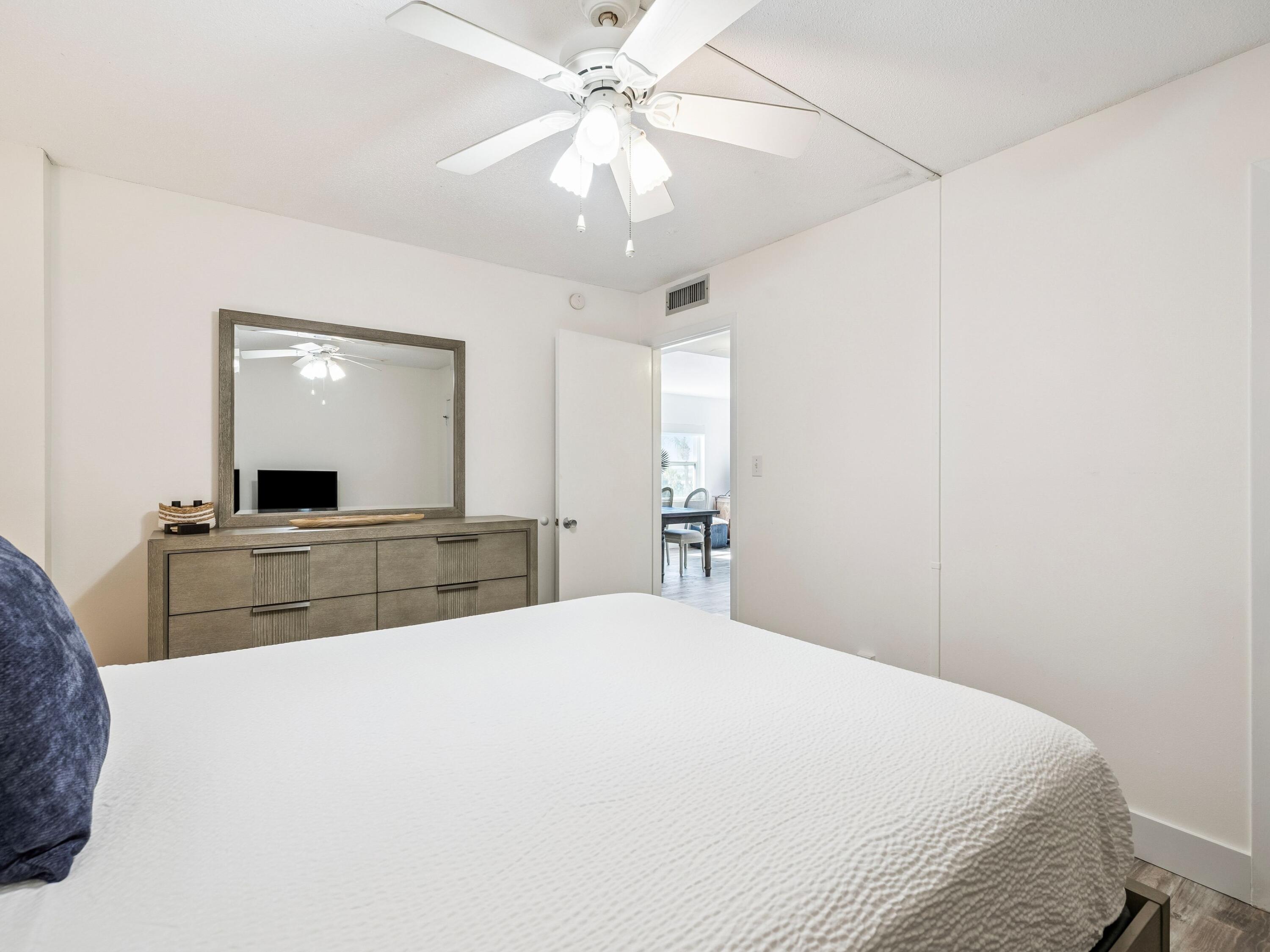 909 Santa Rosa Boulevard 530